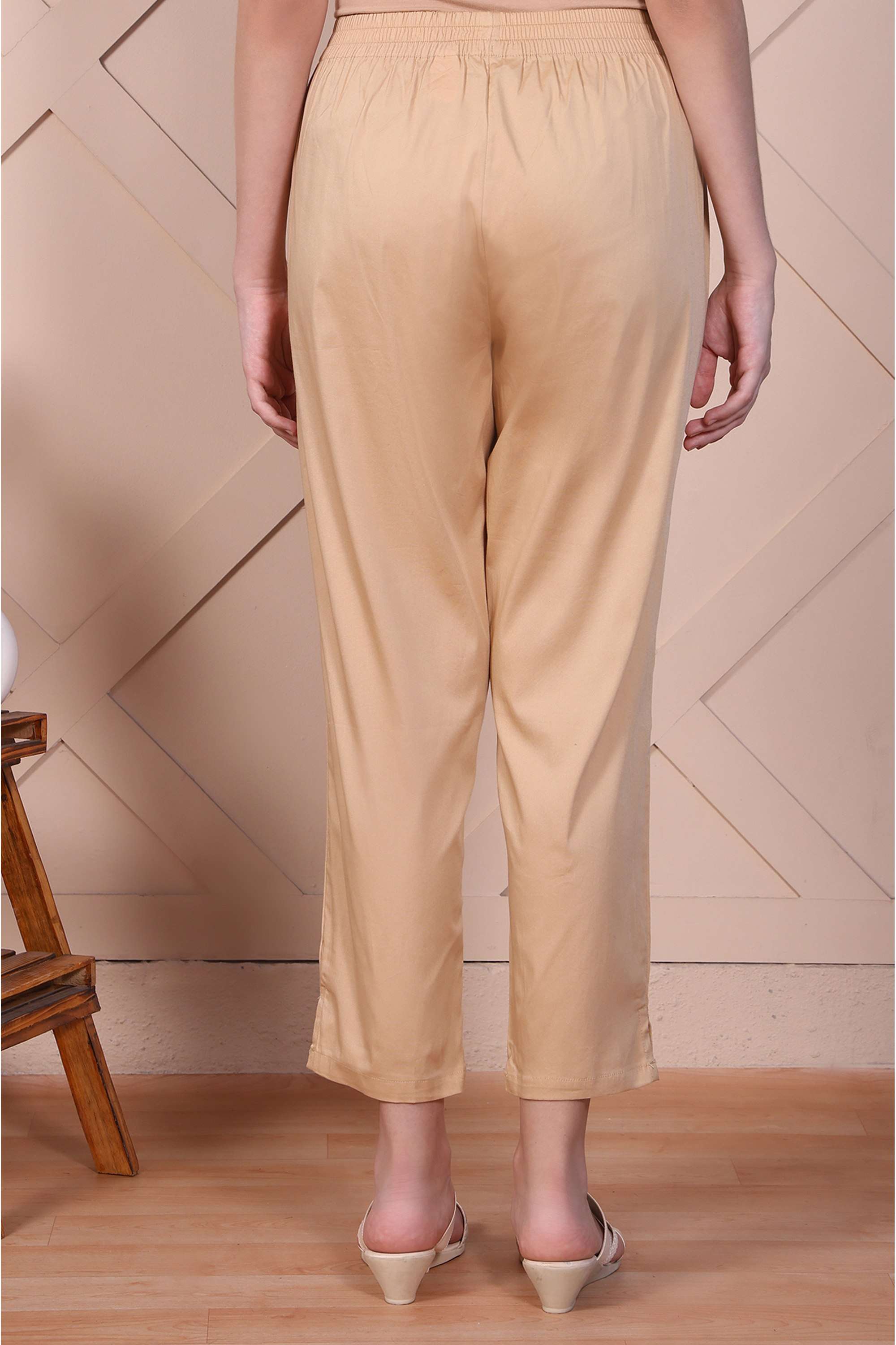 Solid-Crop-Cotton-Blend-Women-Trousers
