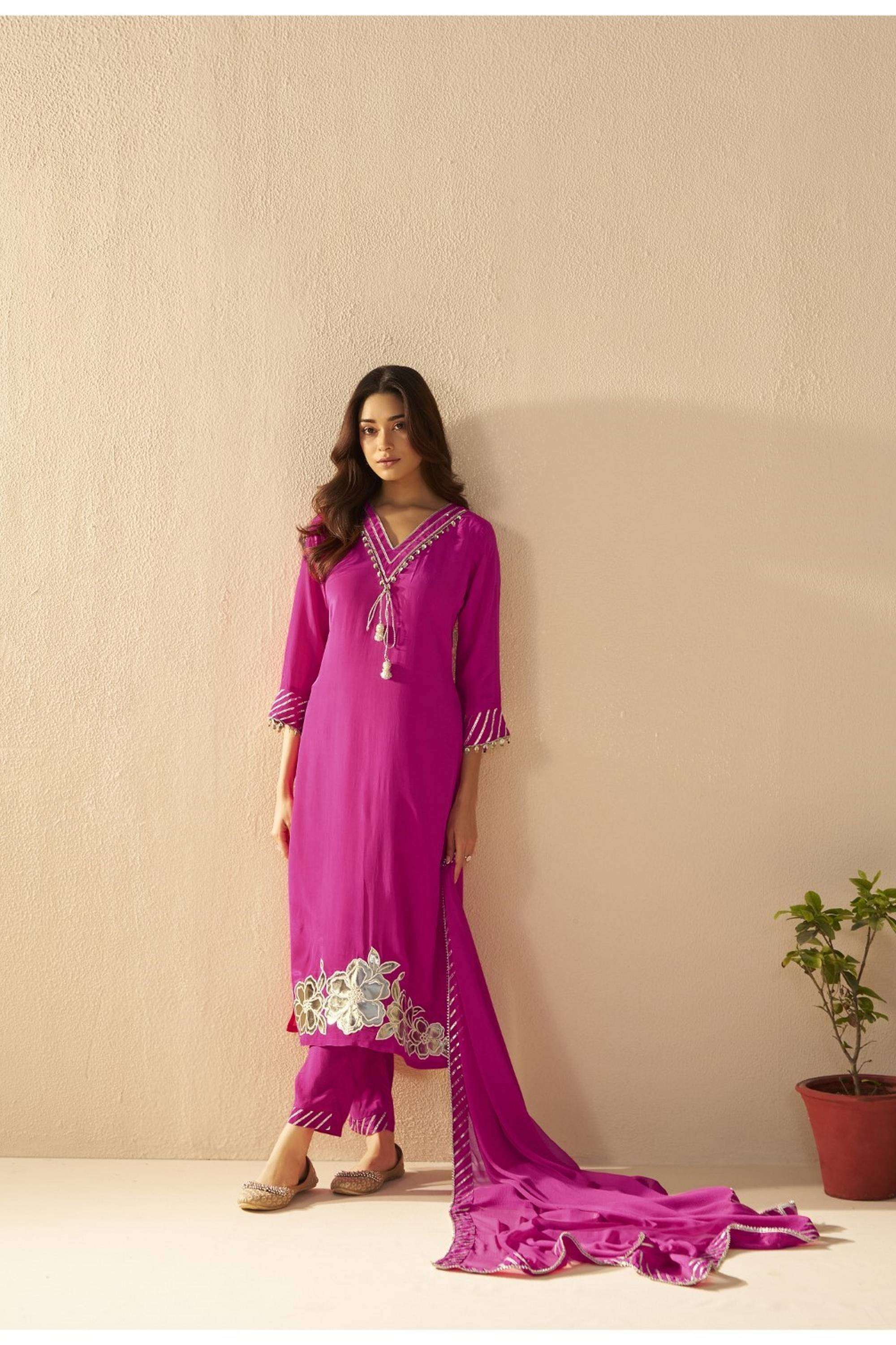Embellished-Organza-Women-s-Festive-Wear-Kurta-Set