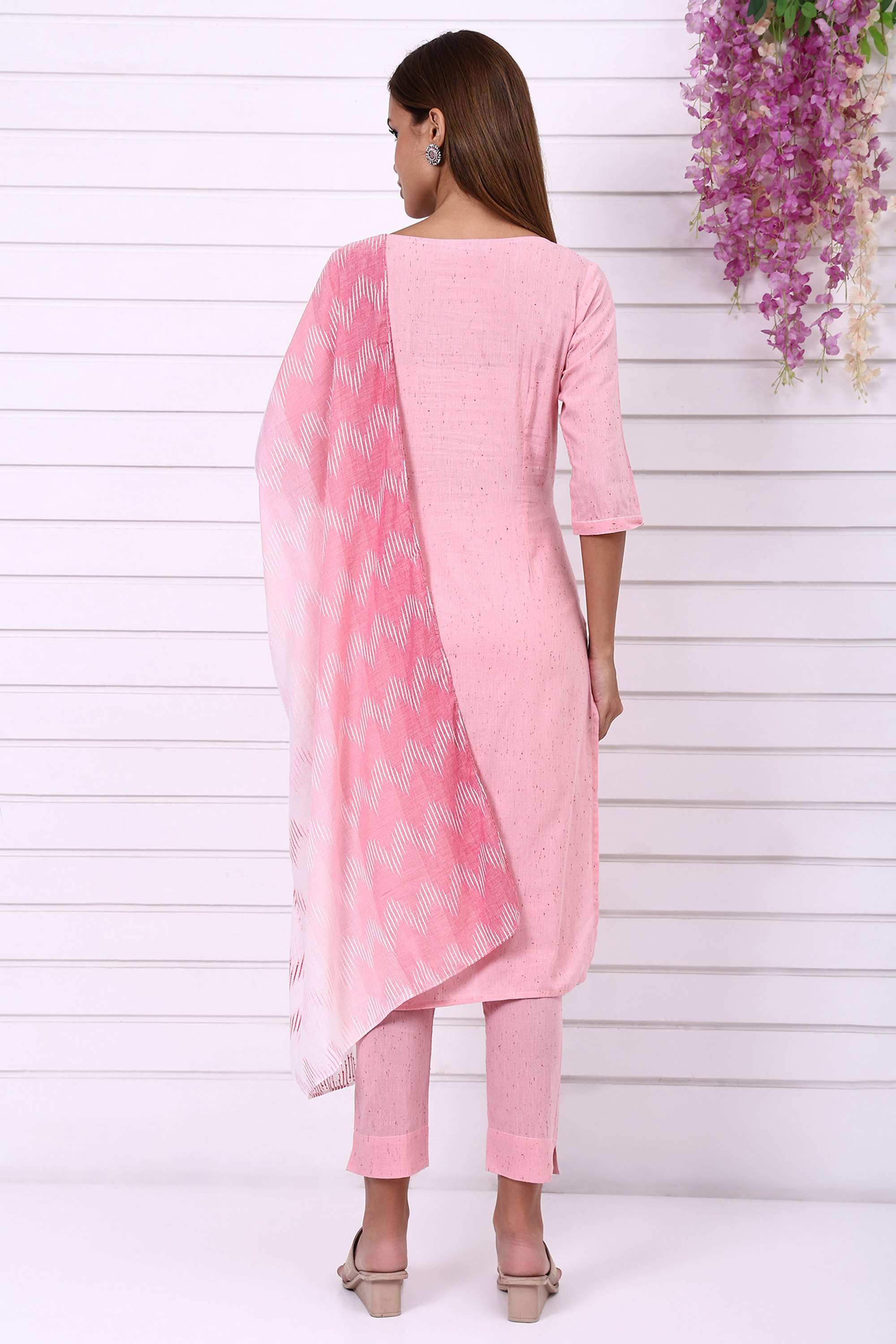 Geometric-Print-Round-Neck-Viscose-Women-Kurta-with-Pant