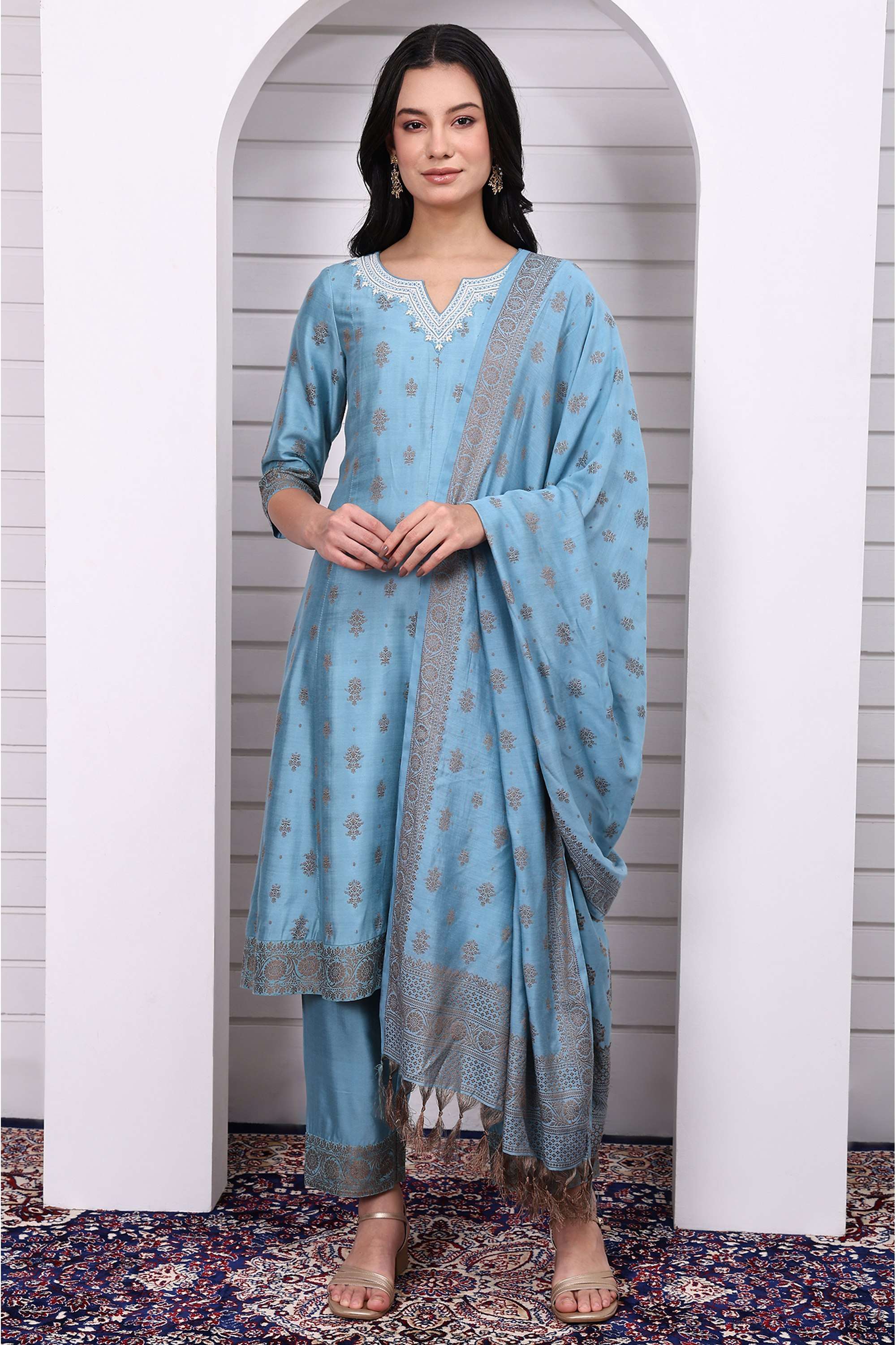 Abstract-Blended-Fabric-V-Neck-Women-s-Ethnic-Kurta-Set