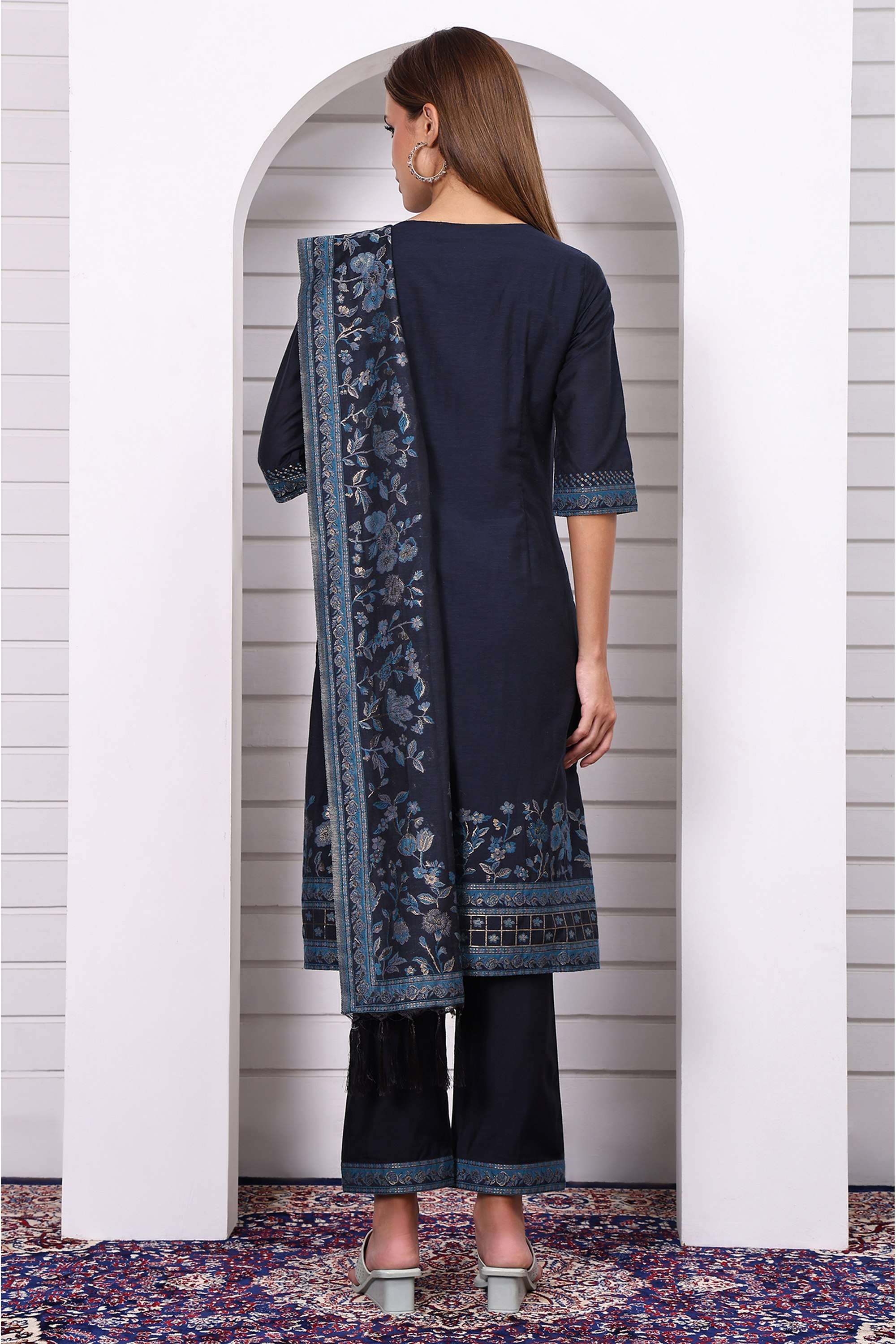 Printed-Blended-Fabric-Round-Neck-Women-s-Fusion-Wear-Kurta-Set