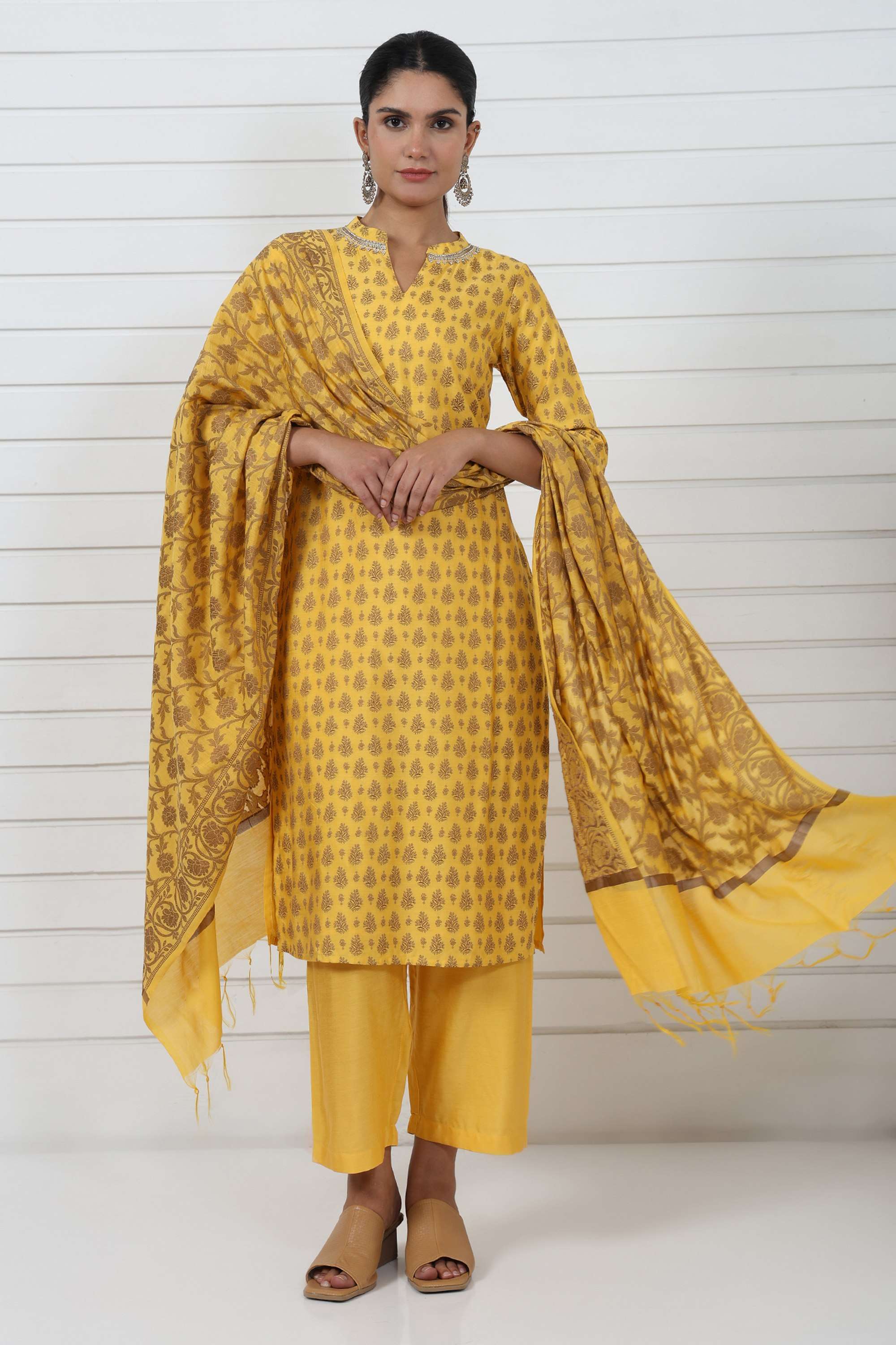 Abstract-Blended-Fabric-Women-s-Ethnic-Kurta-Set