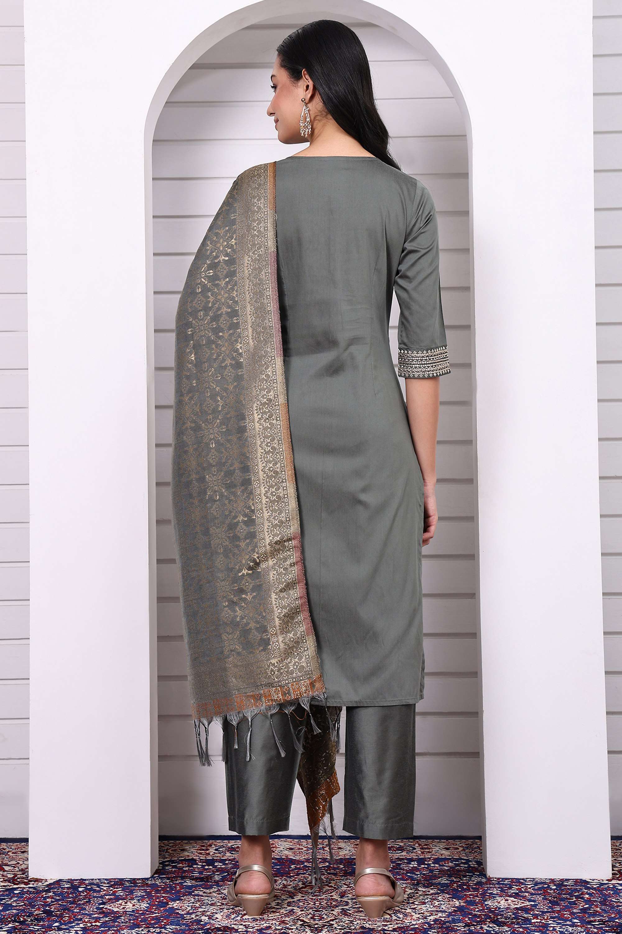 Solid-Blended-Fabric-V-Neck-Women-s-Fusion-Wear-Kurta-Set