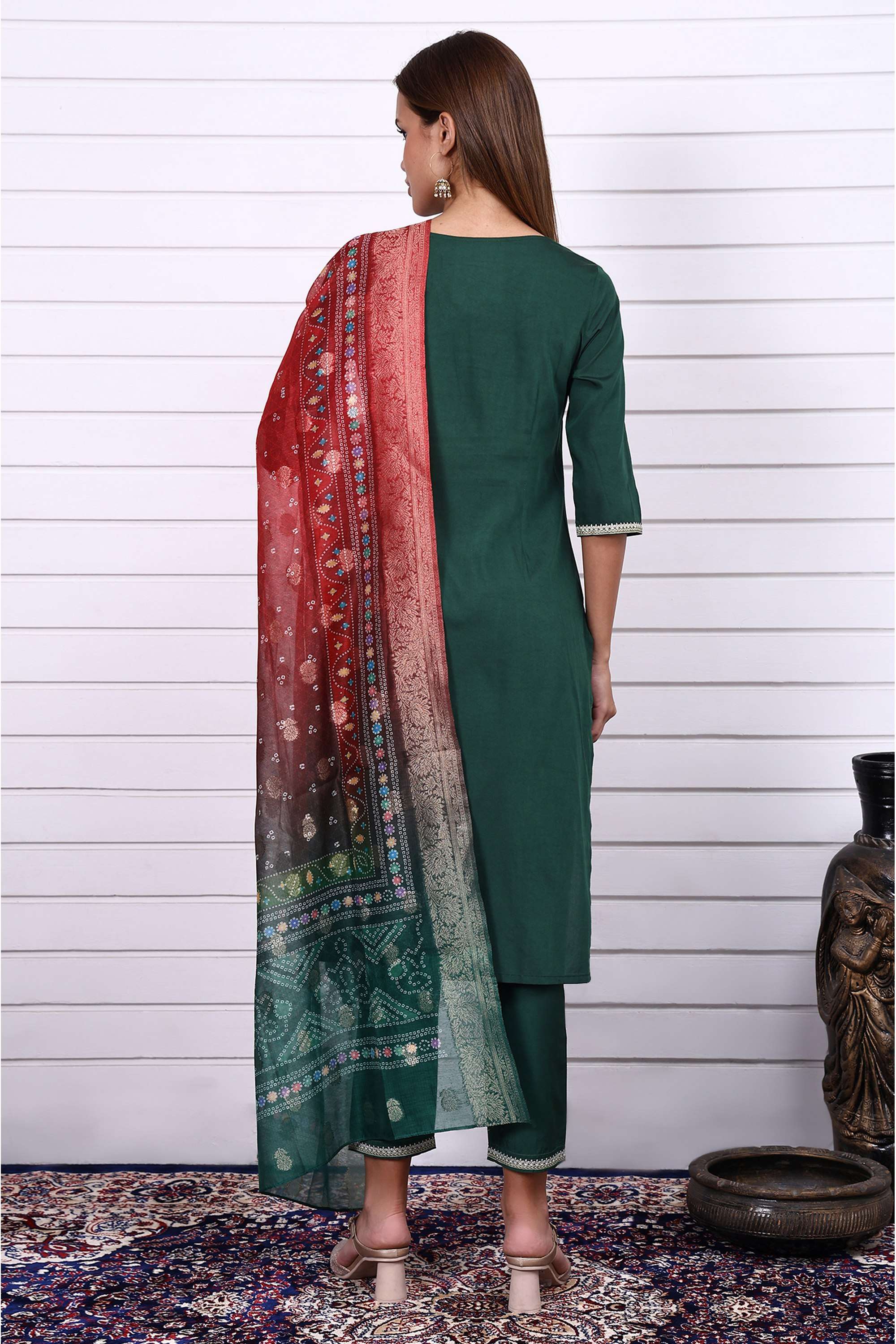 Solid-Blended-Fabric-Square-Neck-Women-s-Ethnic-Kurta-Set