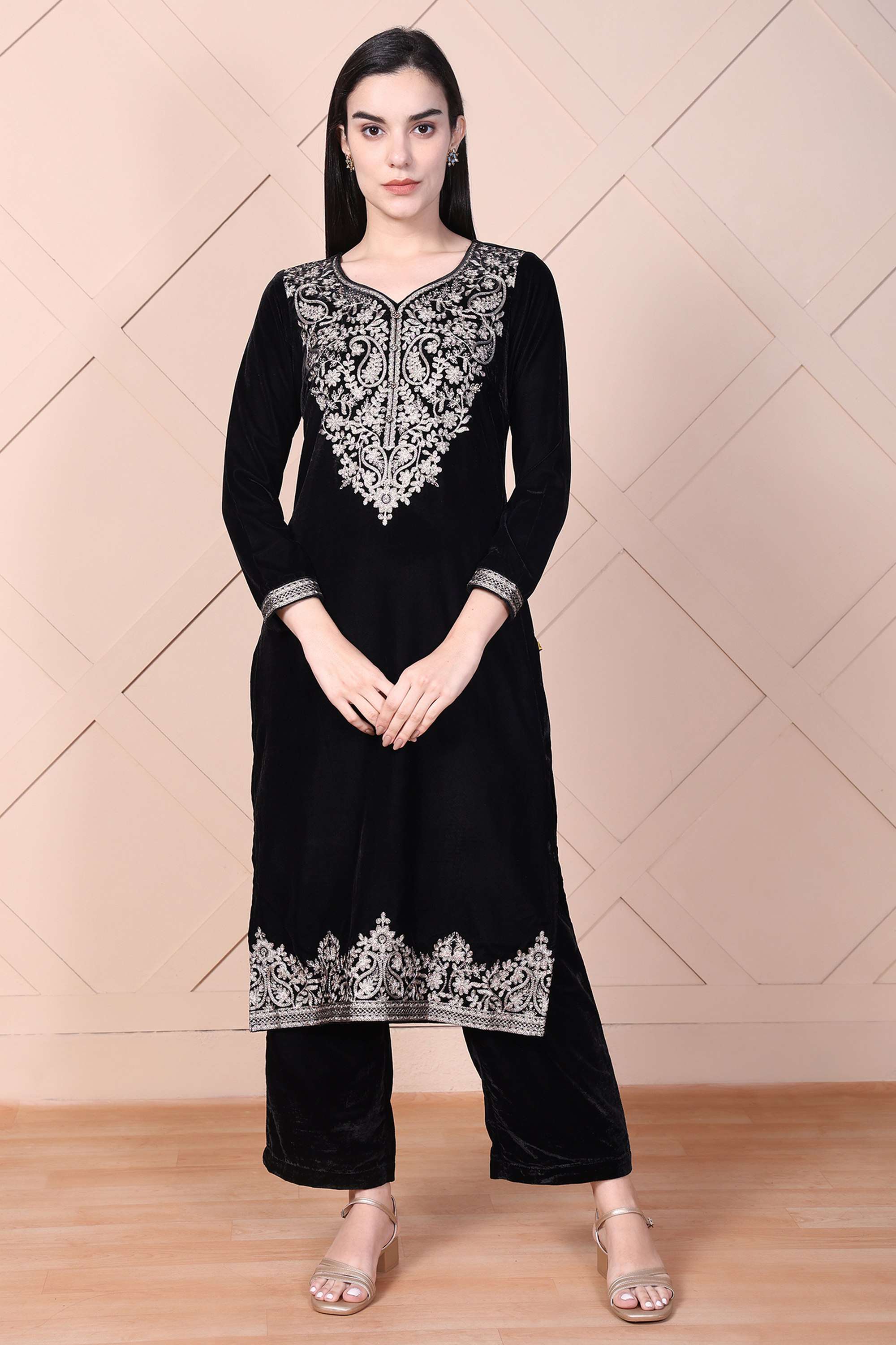 Embroidered-Blended-Fabric-V-Neck-Women-s-Festive-Wear-Kurta-Set