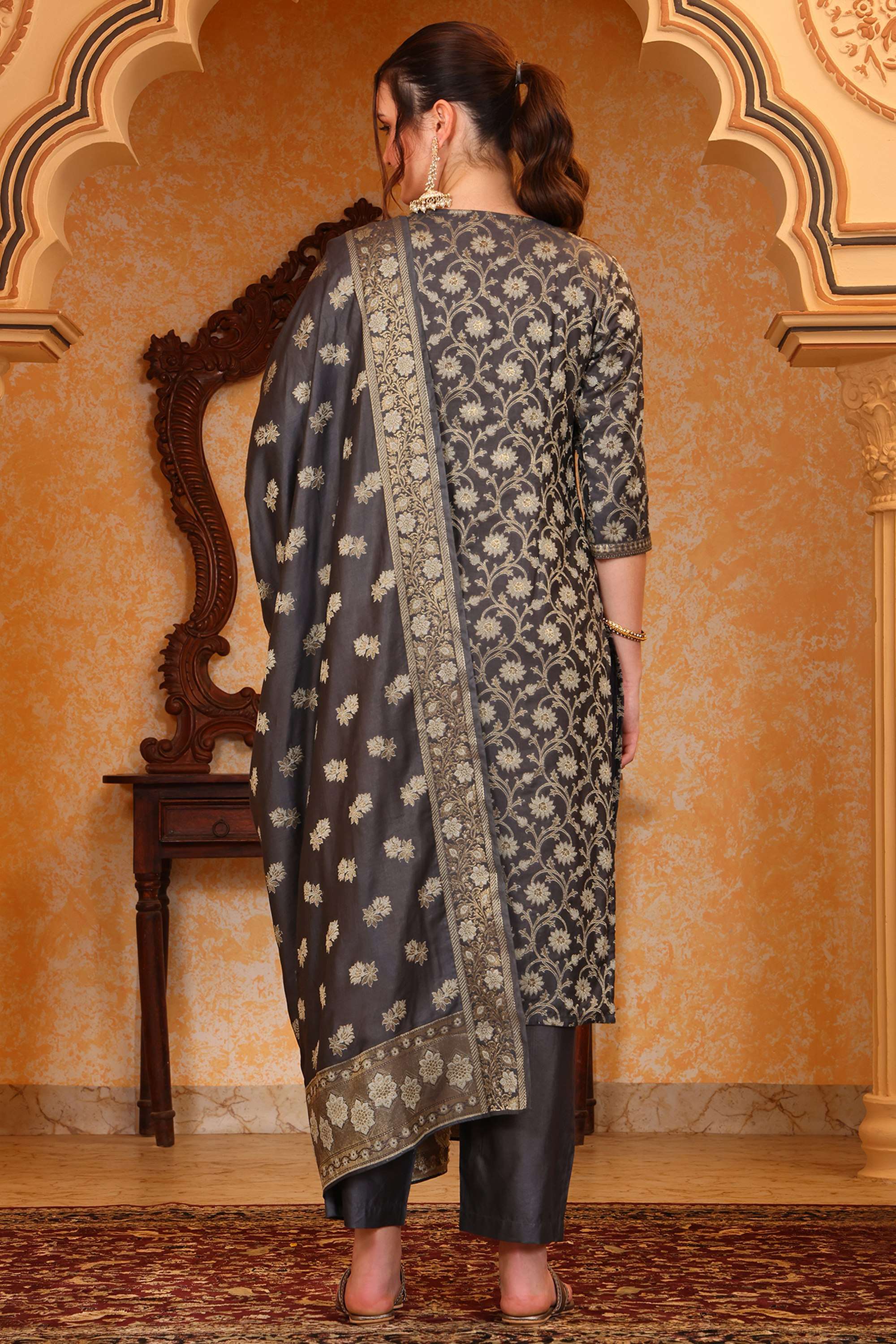 Embroidered-Cotton-Sweetheart-Neck-Women-s-Fusion-Wear-Kurta-set