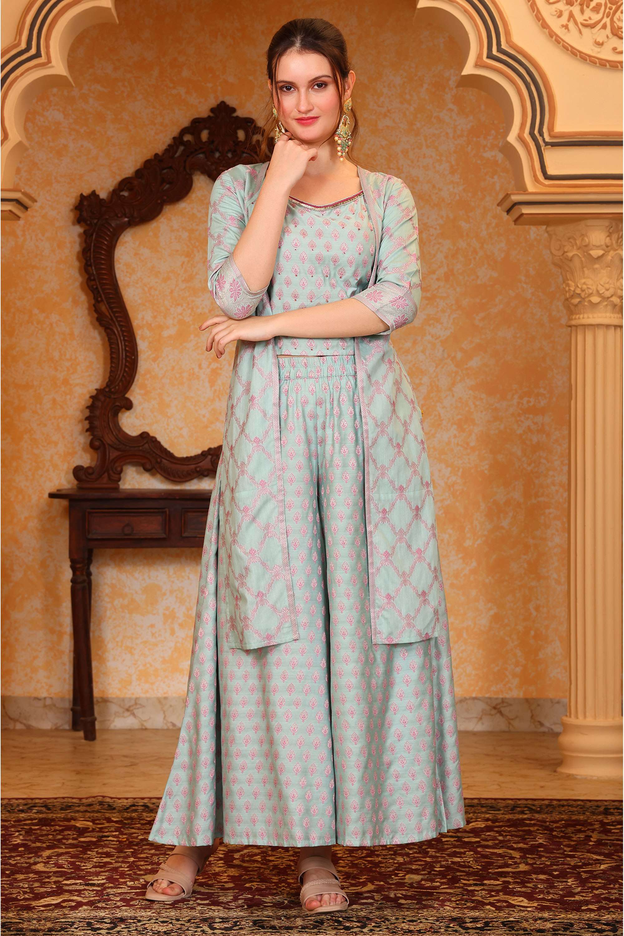 Printed-Viscose-Round-Neck-Women-s-Fusion-Wear-Kurta-Set