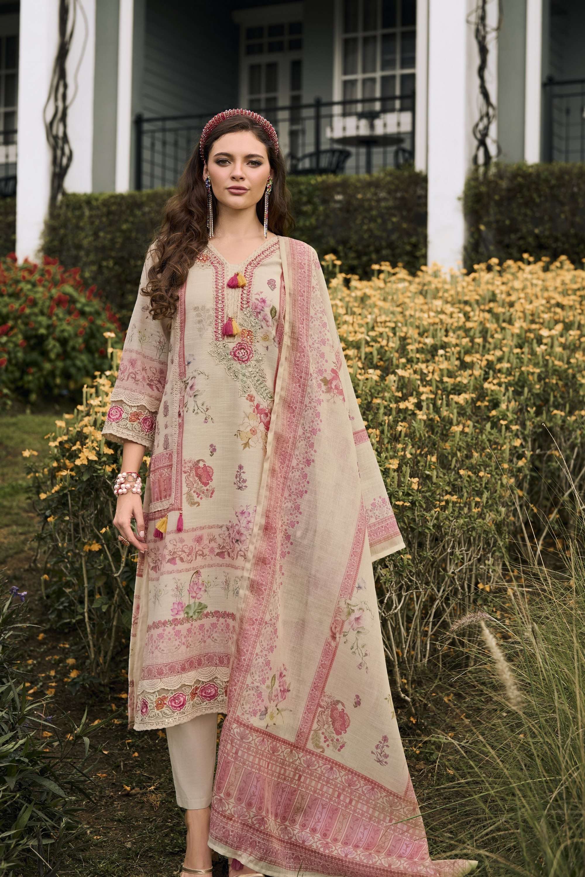 Printed-Cotton-V-Neck-Women-s-Kurta-Set