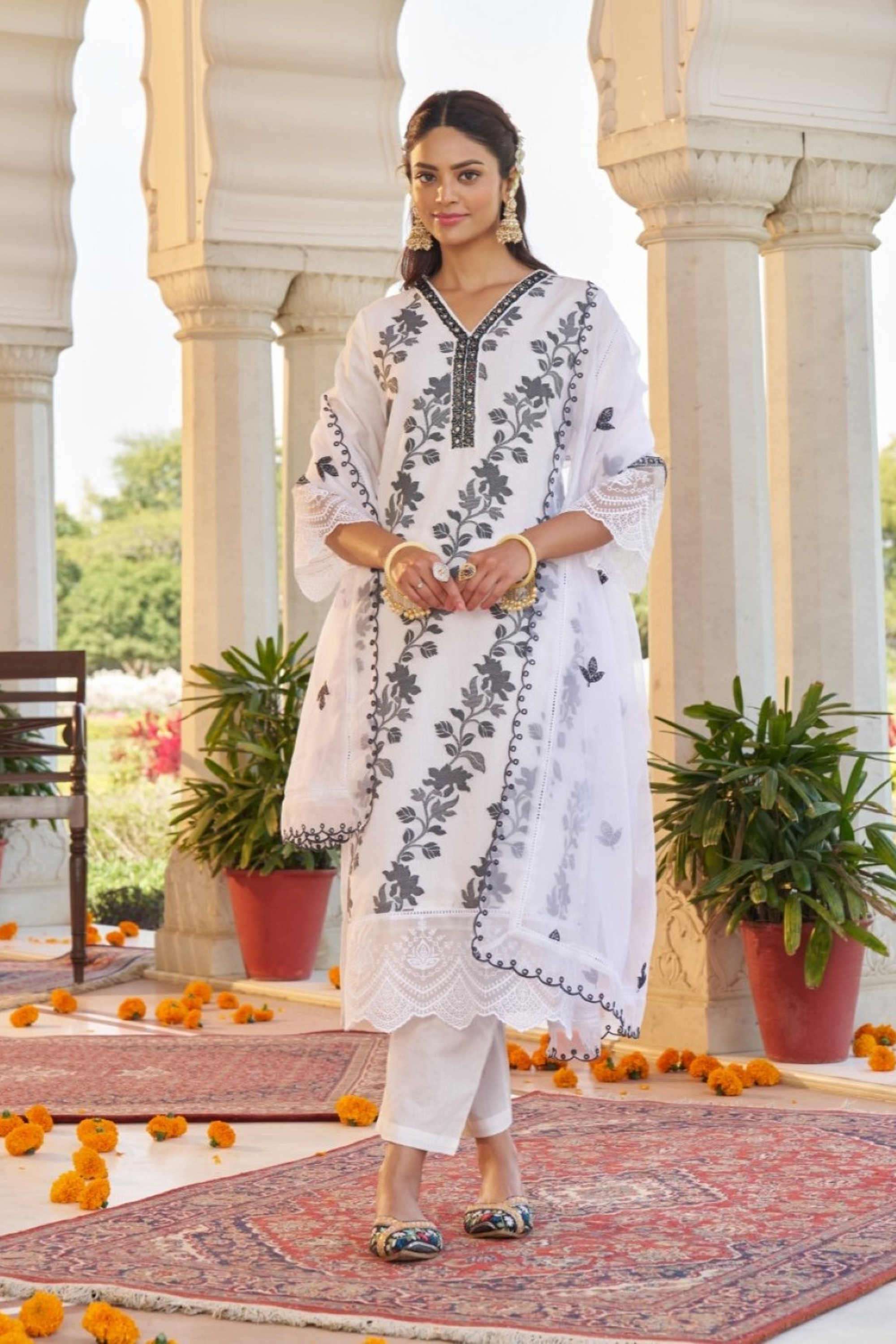 Solid-Viscose-Women-s-Ethnic-Kurta-Set