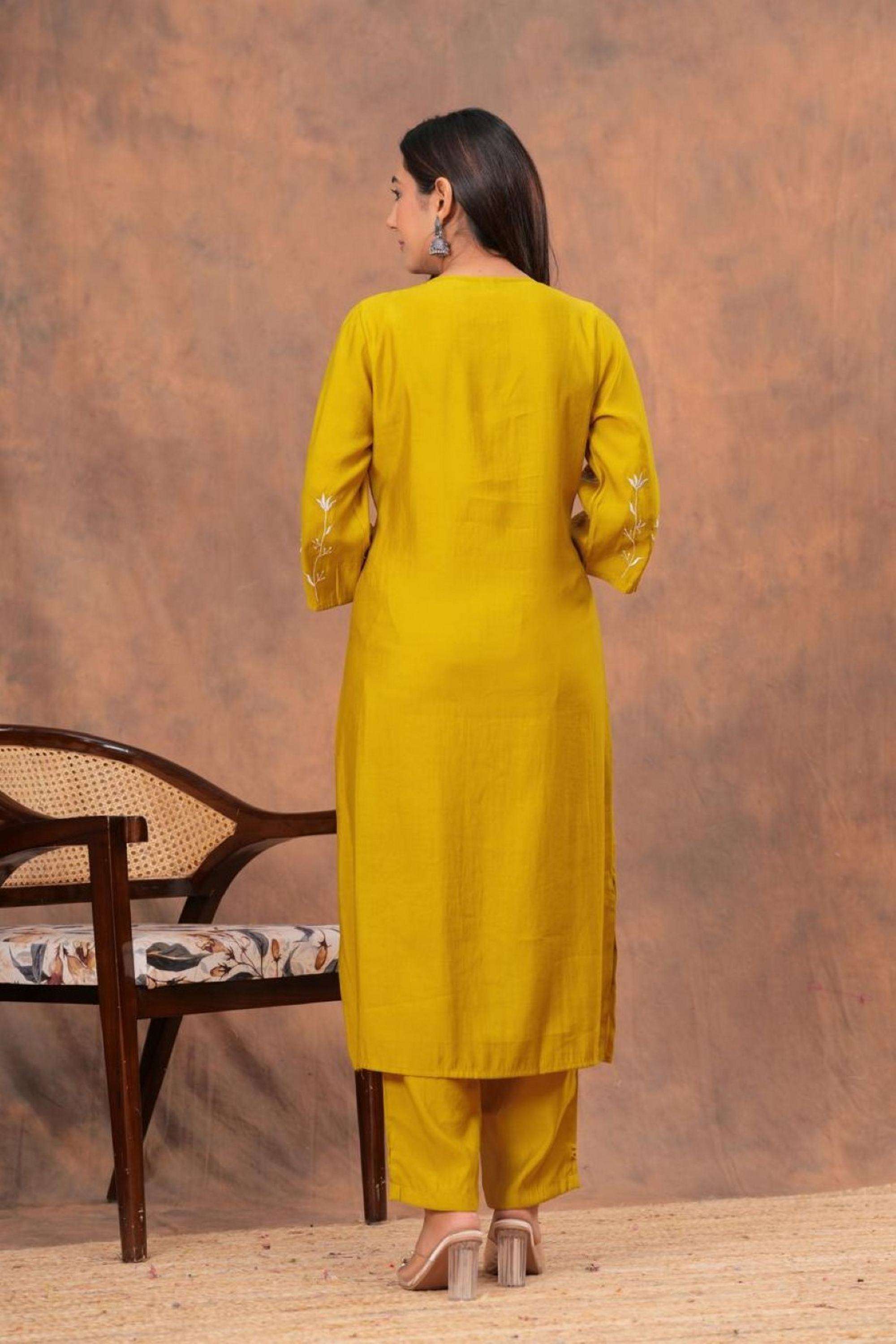 Embroidered-V-Neck-Blended-Fabric-Women-Kurta-with-Pant-and-Dupatta