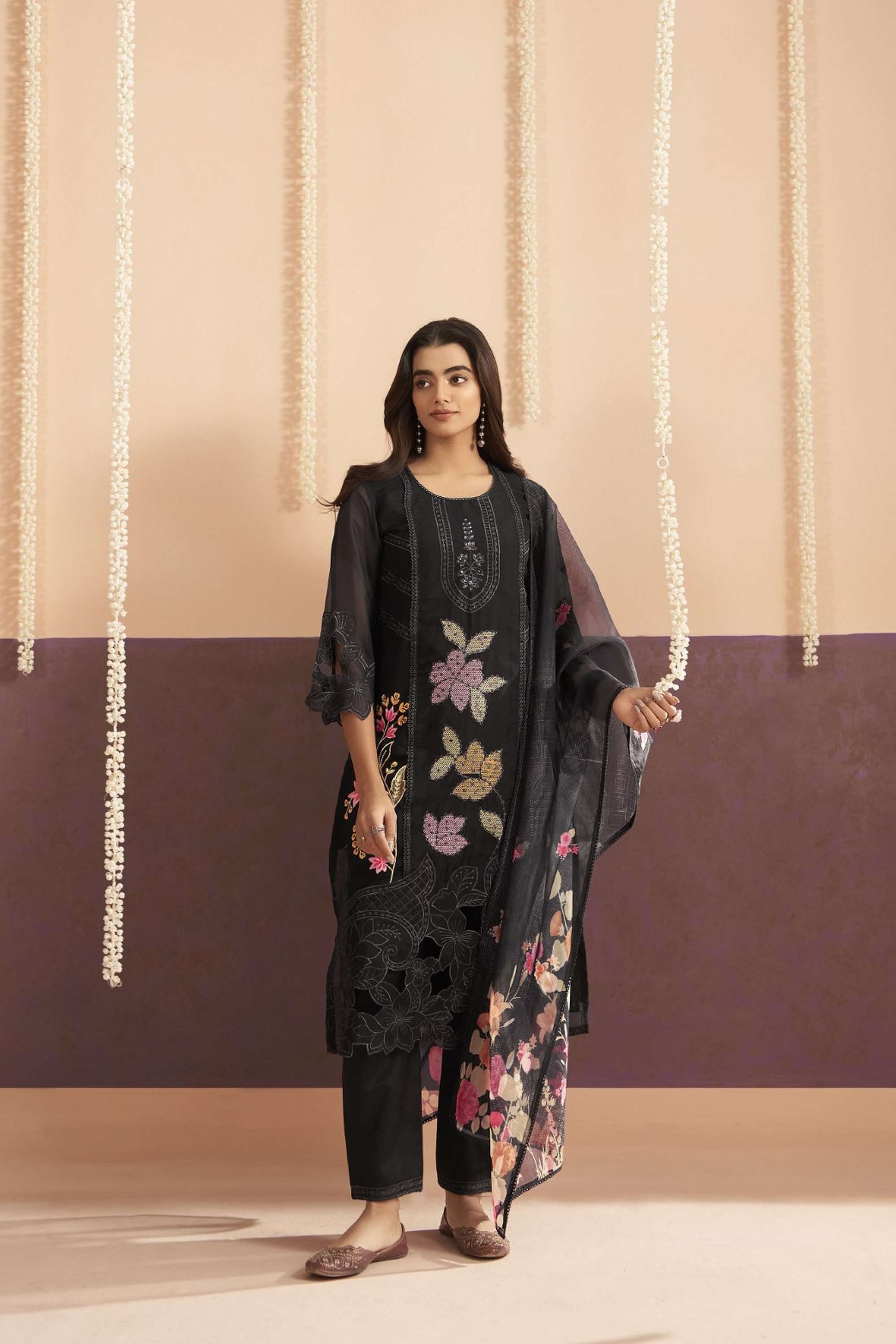 Printed-Viscose-Round-Neck-Women-s-Kurta-Set