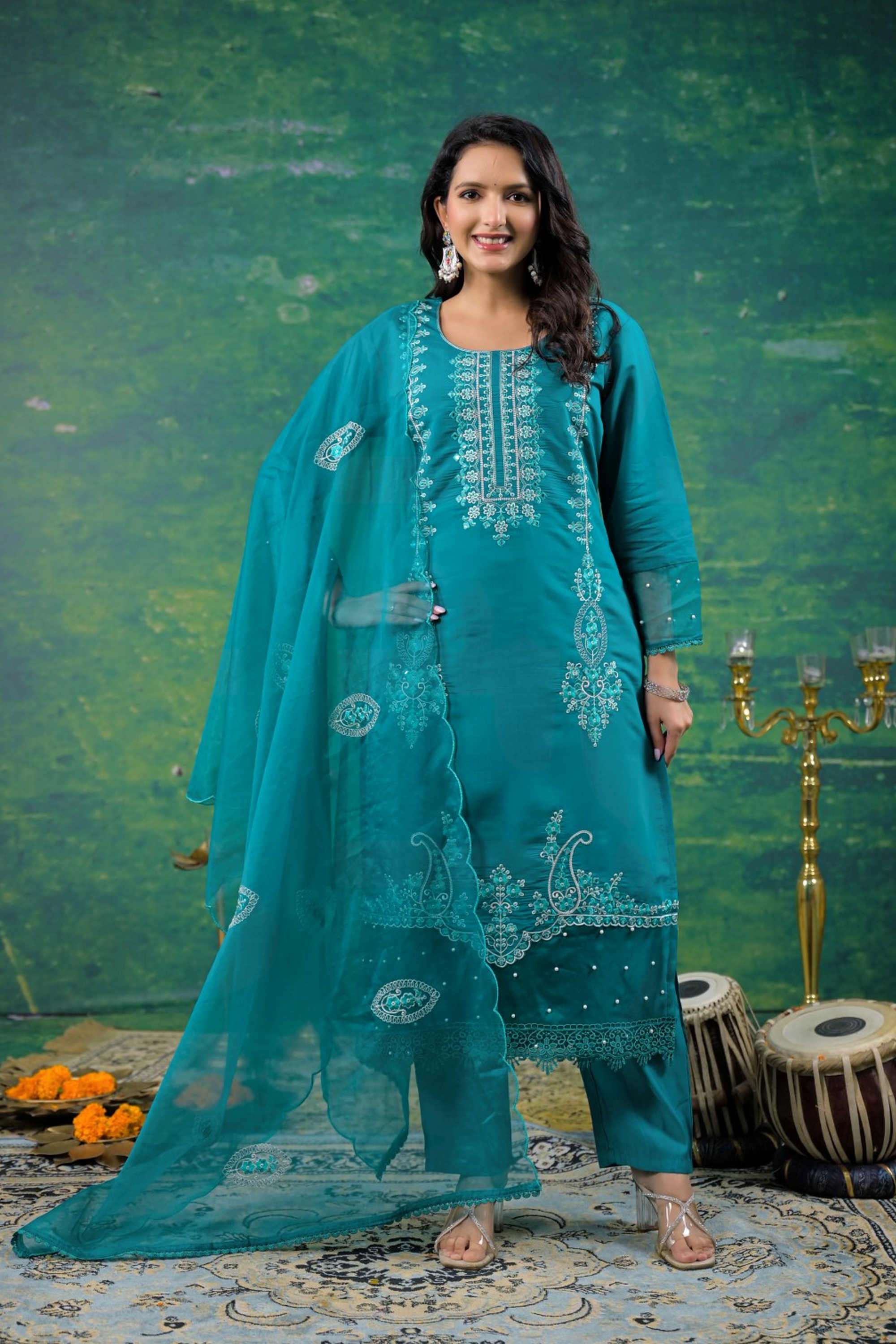 Solid-Viscose-Women-s-Ethnic-Kurta-Set