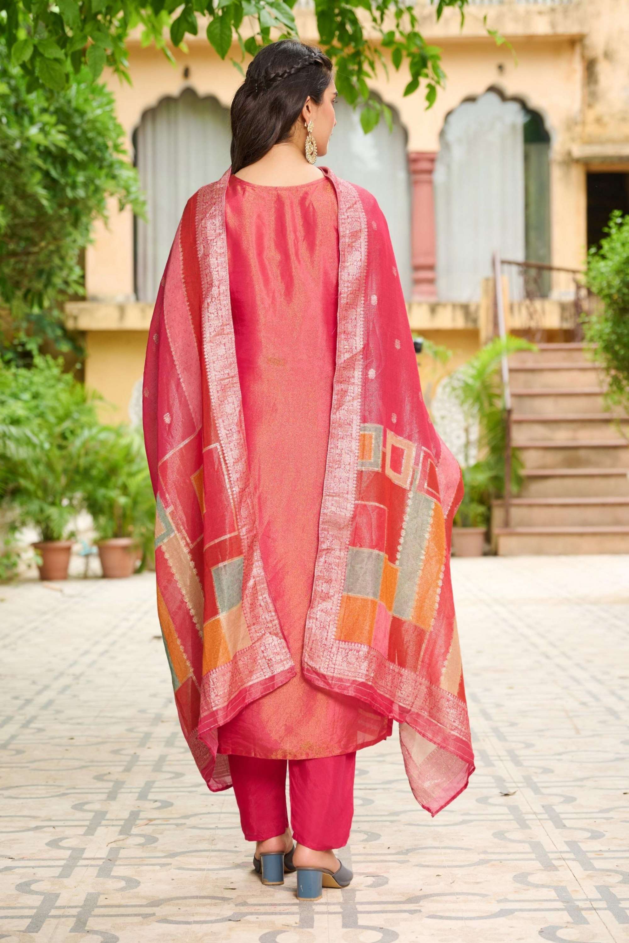 Printed-Blended-Fabric-Round-Neck-Women-s-Kurta-Set
