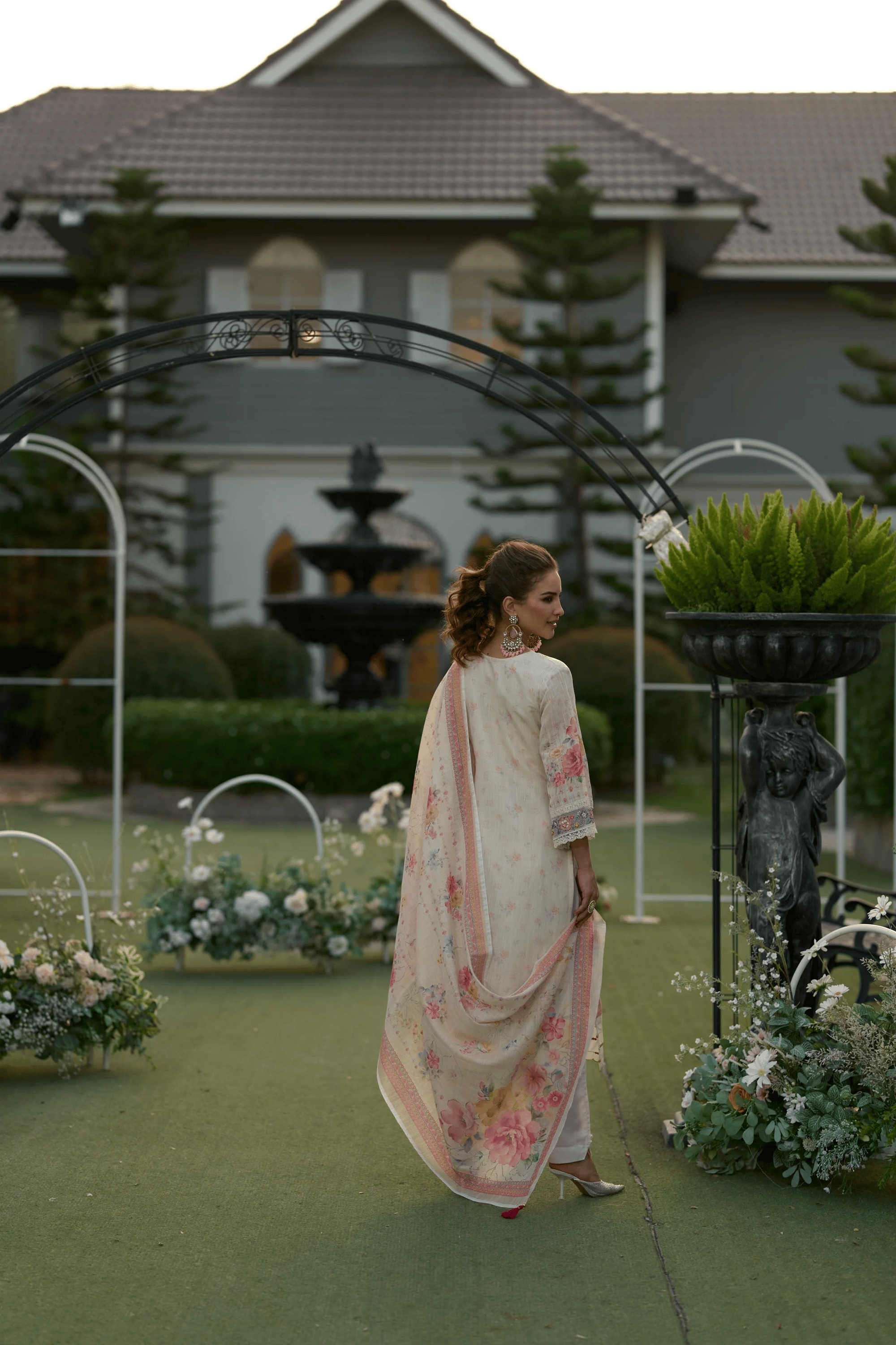 Solid-Cotton-Blend-Women-s-Ethnic-Kurta-Set