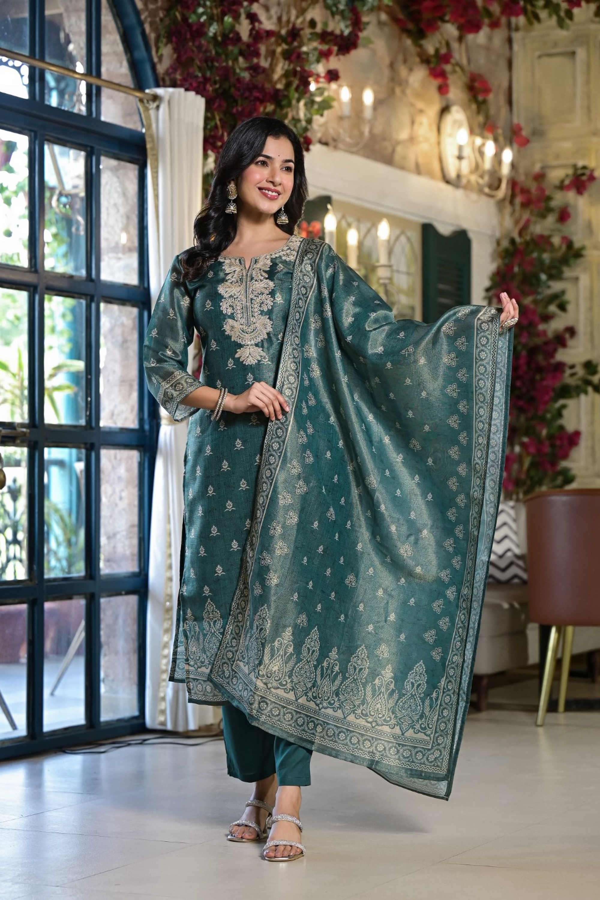 Solid-Viscose-Women-s-Ethnic-Kurta-Set