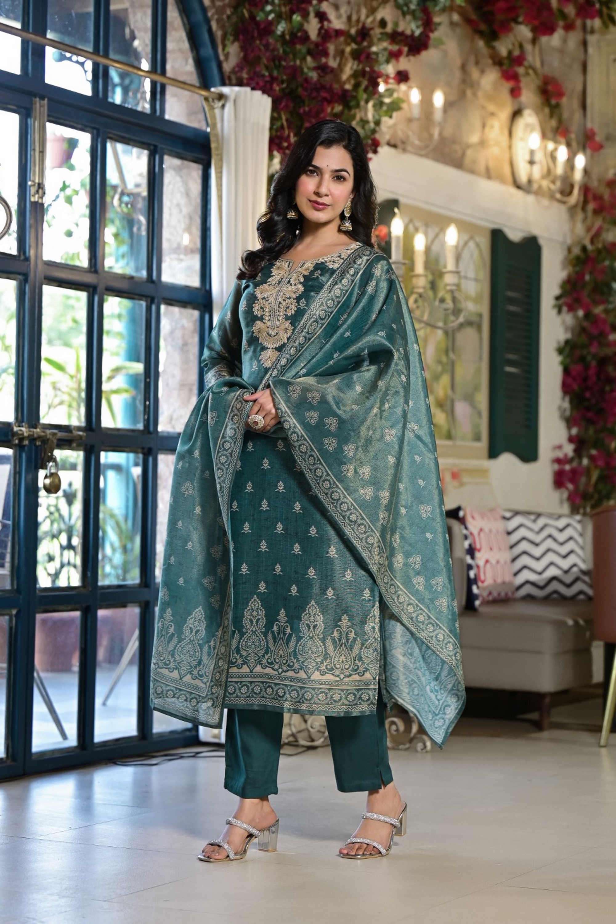 Solid-Viscose-Women-s-Ethnic-Kurta-Set