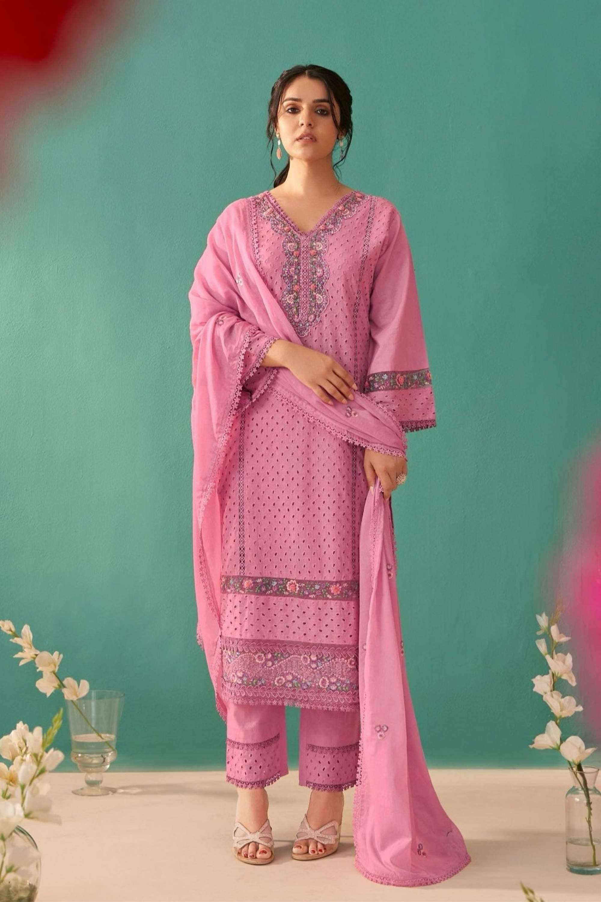 Printed-Cotton-V-Neck-Women-s-Kurta-Set