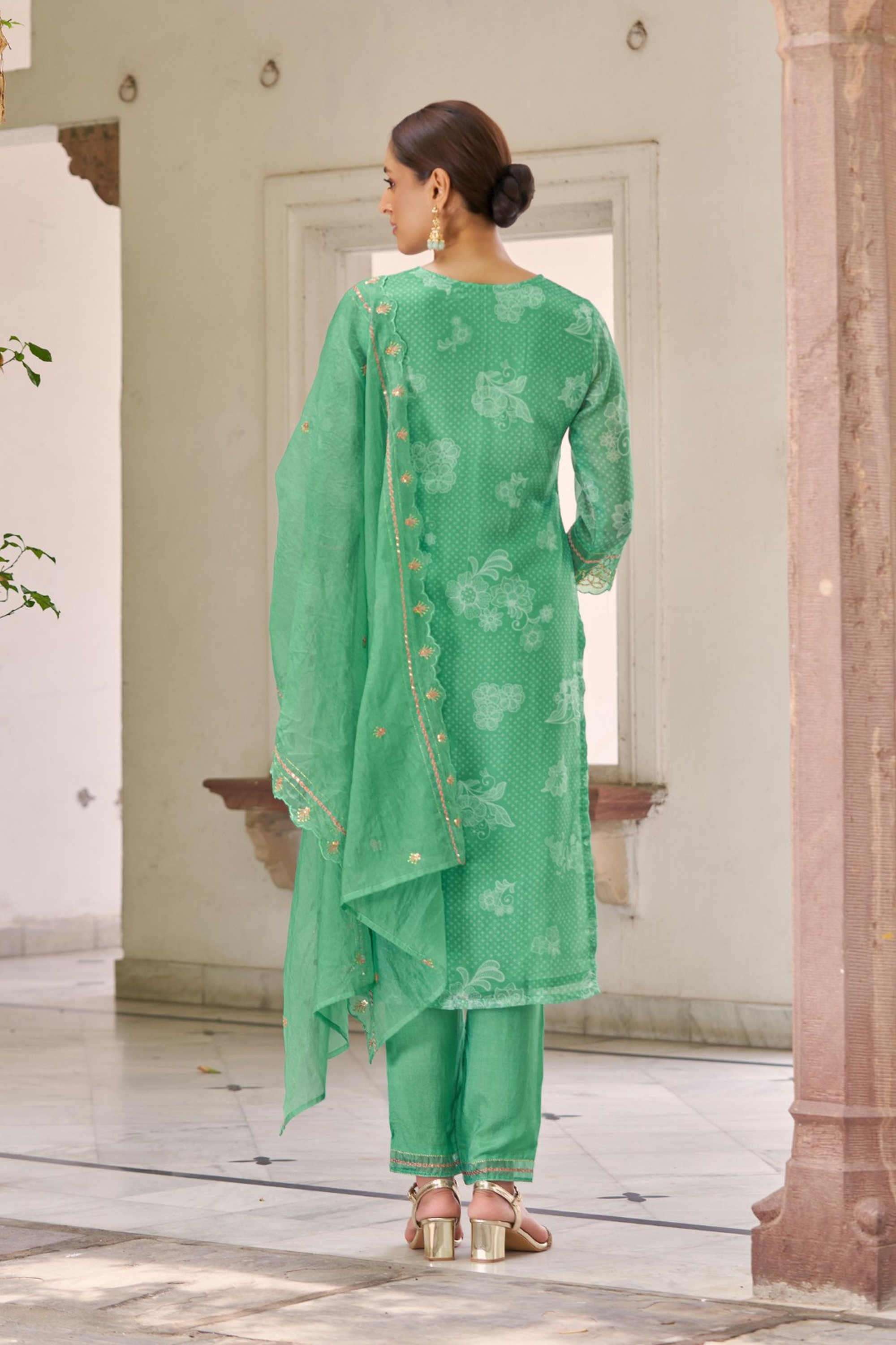 Solid-Silk-Women-s-Ethnic-Kurta-Set