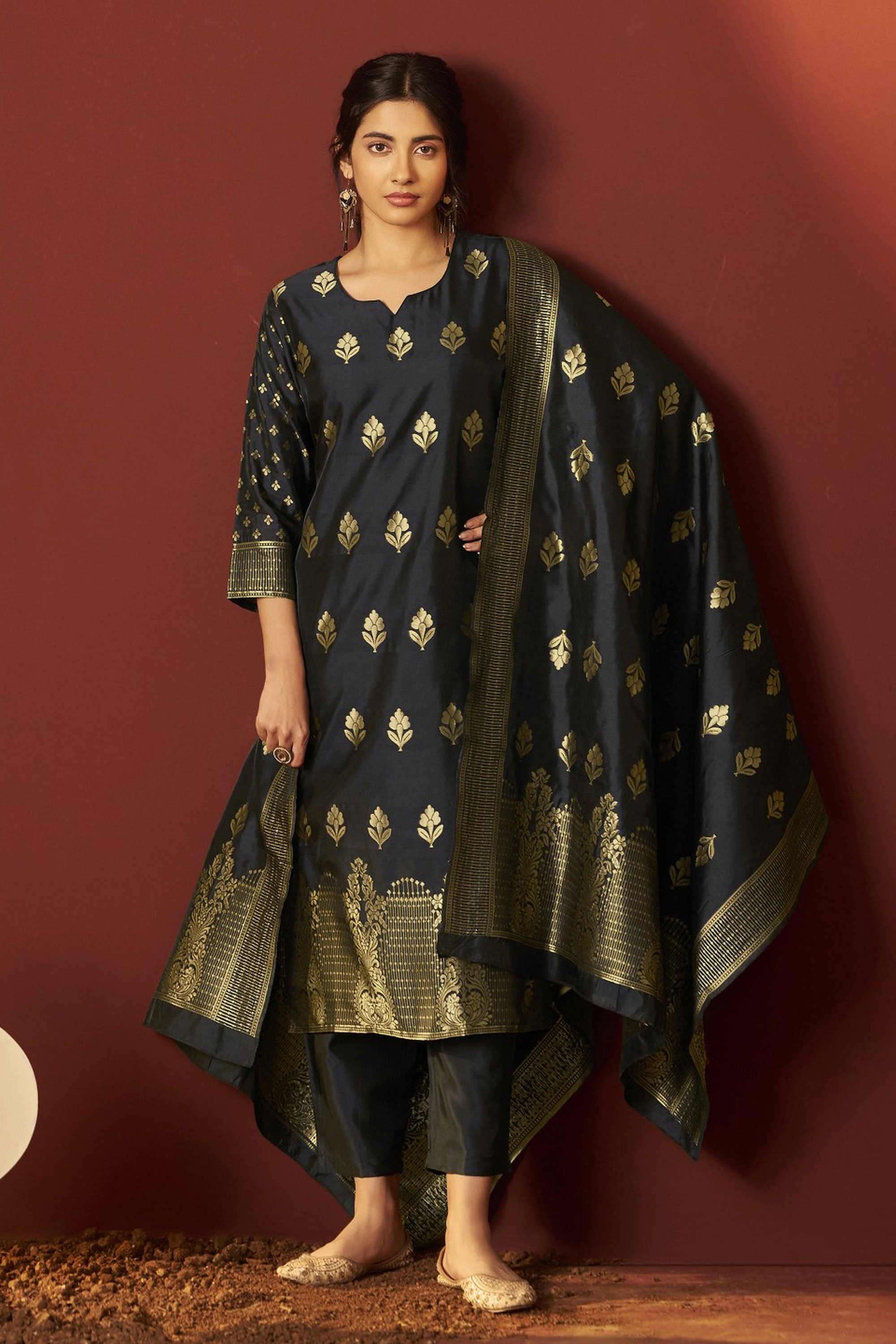 Embroidered-Silk-Women-s-Ethnic-Kurta-Set