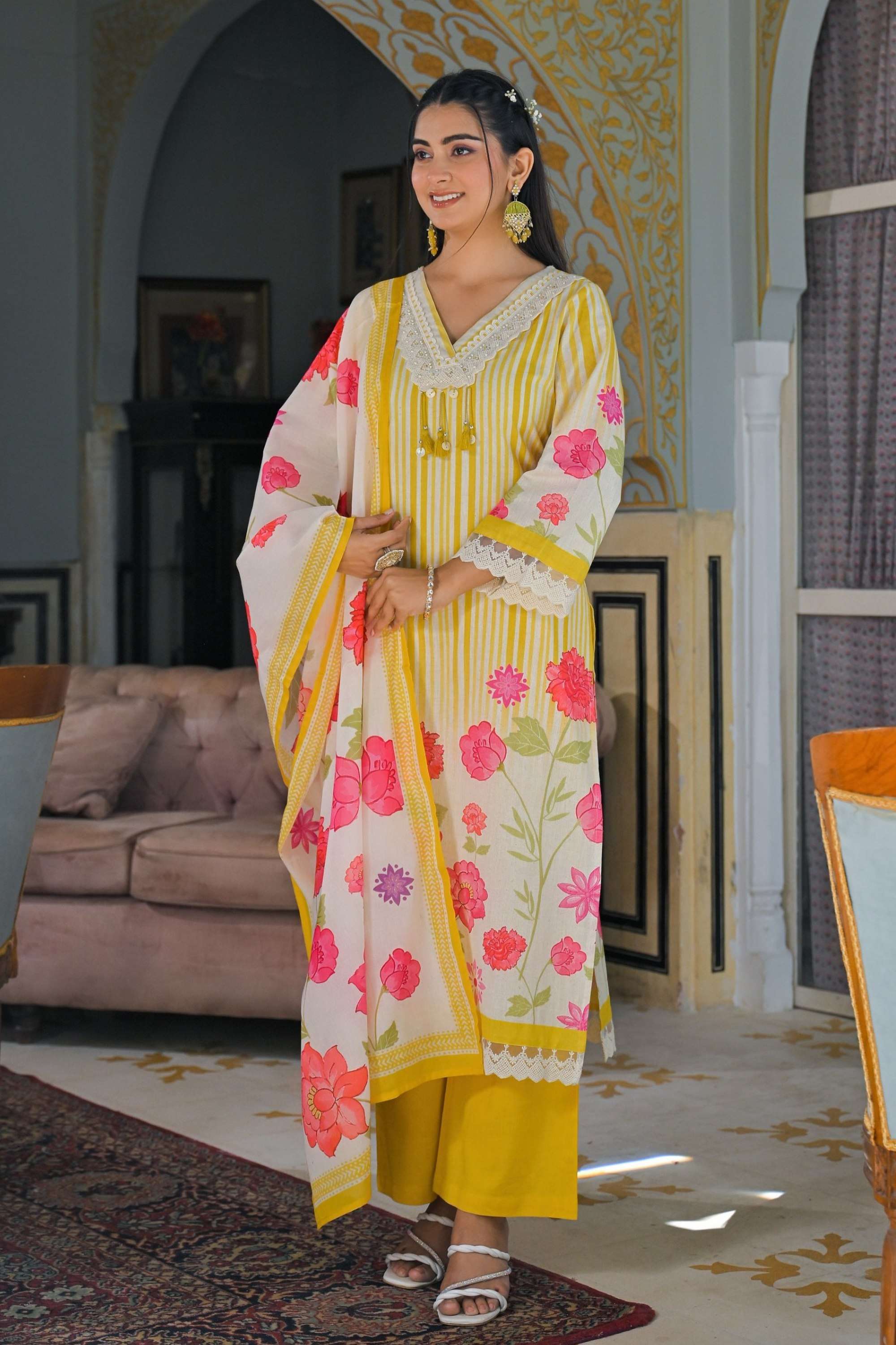 Printed-Cotton-V-Neck-Women-s-Kurta-Set