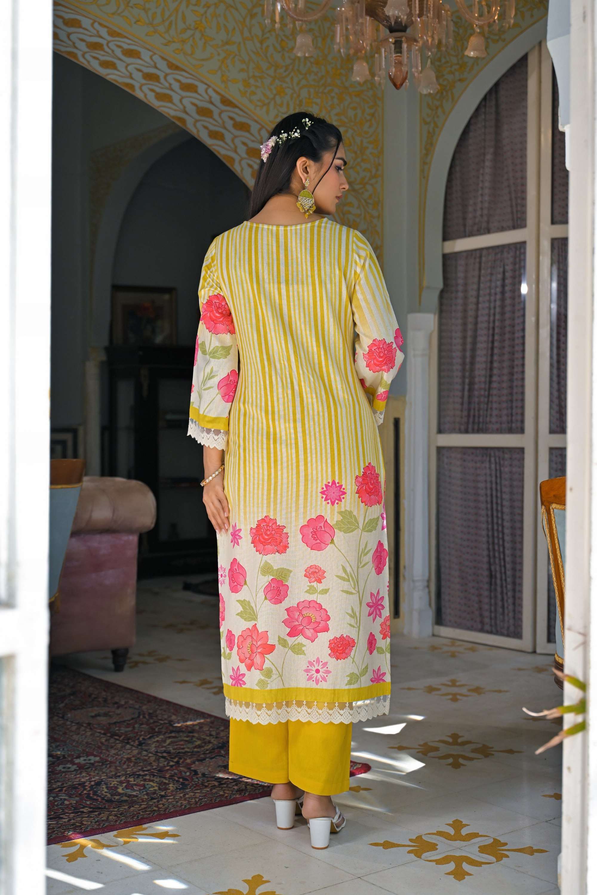 Printed-Cotton-V-Neck-Women-s-Kurta-Set