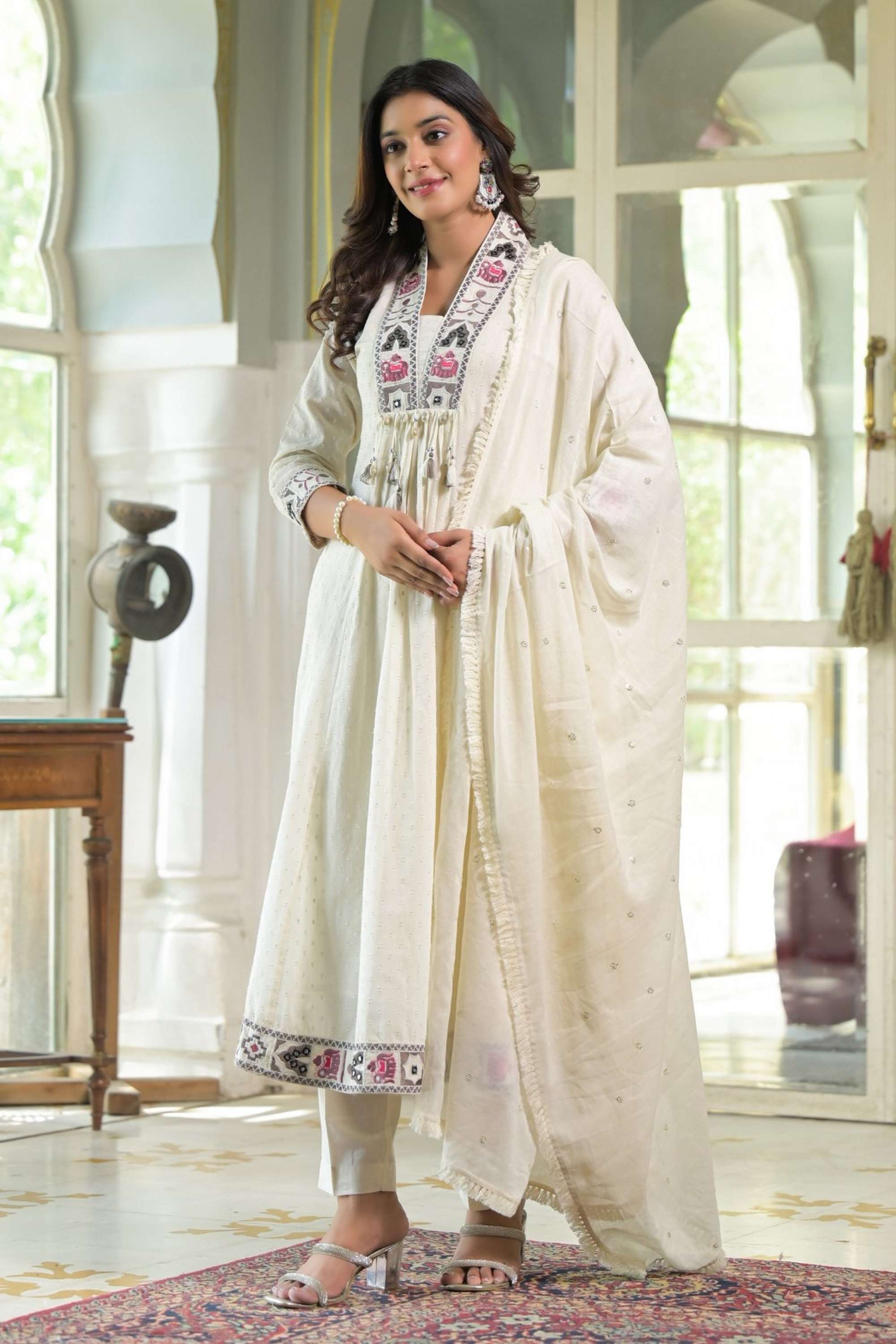 Solid-Viscose-V-Neck-Women-s-Kurta-Set