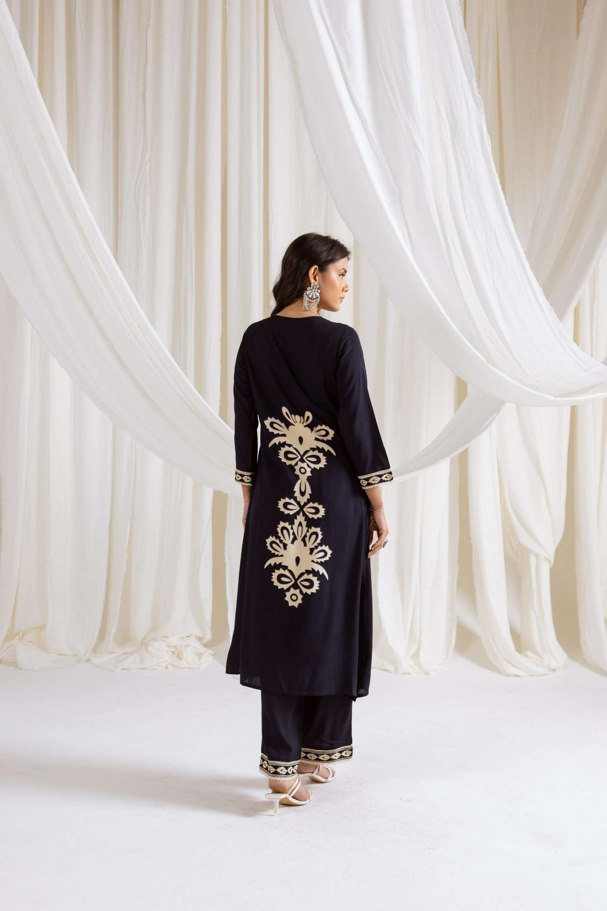 Printed-Cotton-Blend-V-Neck-Women-s-Co-Ord-Set