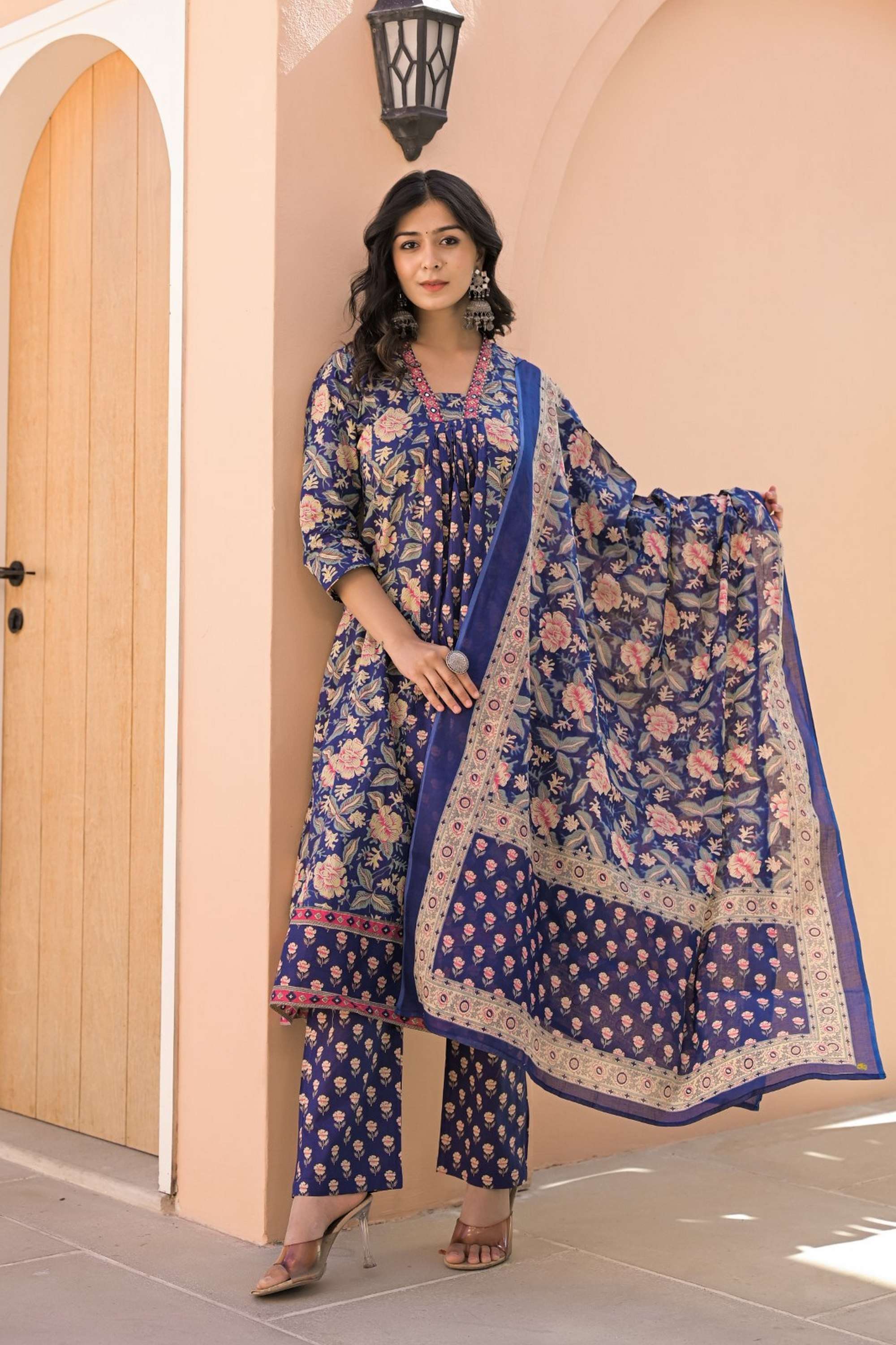 Printed-Cotton-V-Neck-Women-s-Kurta-Set