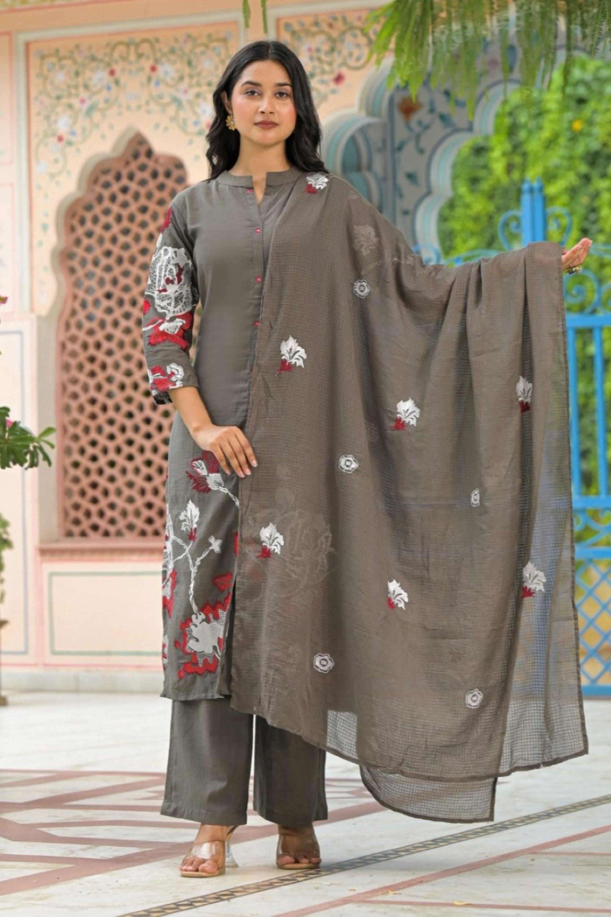 Embroidered-Linen-Women-s-Ethnic-Kurta-Set