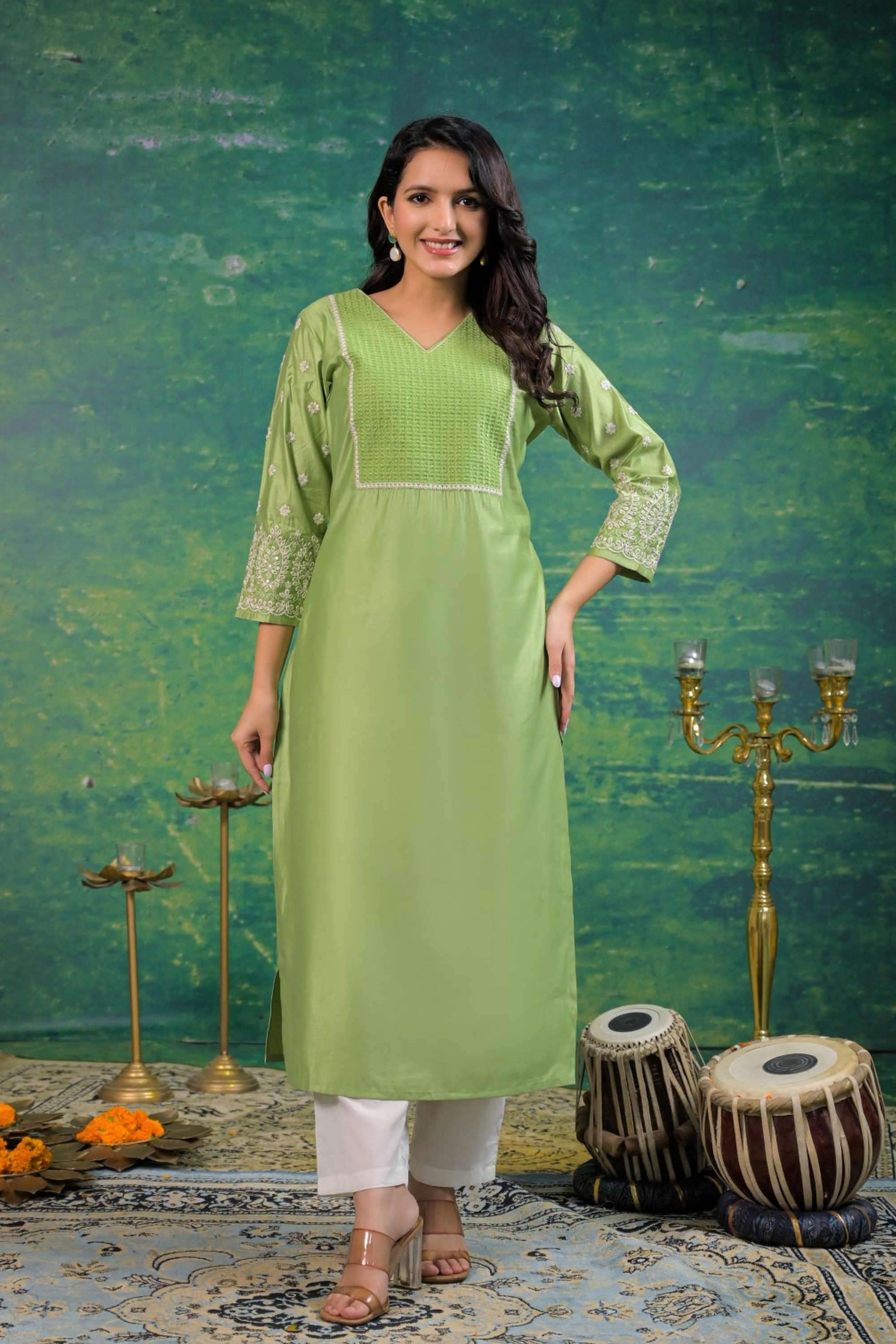 Embroidered-Viscose-Women-s-Ethnic-Kurti