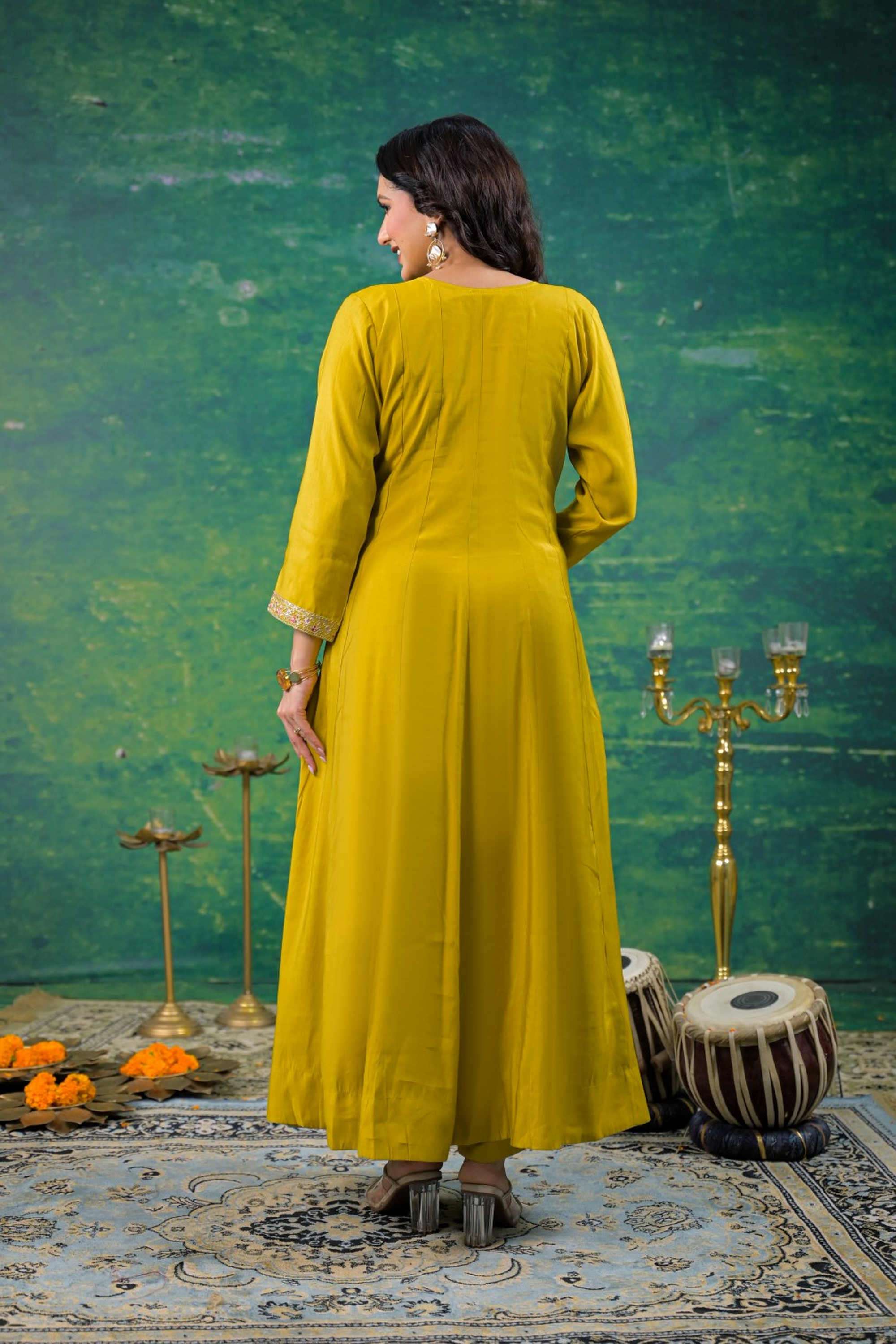 Solid-Silk-Women-s-Ethnic-Kurta-Set