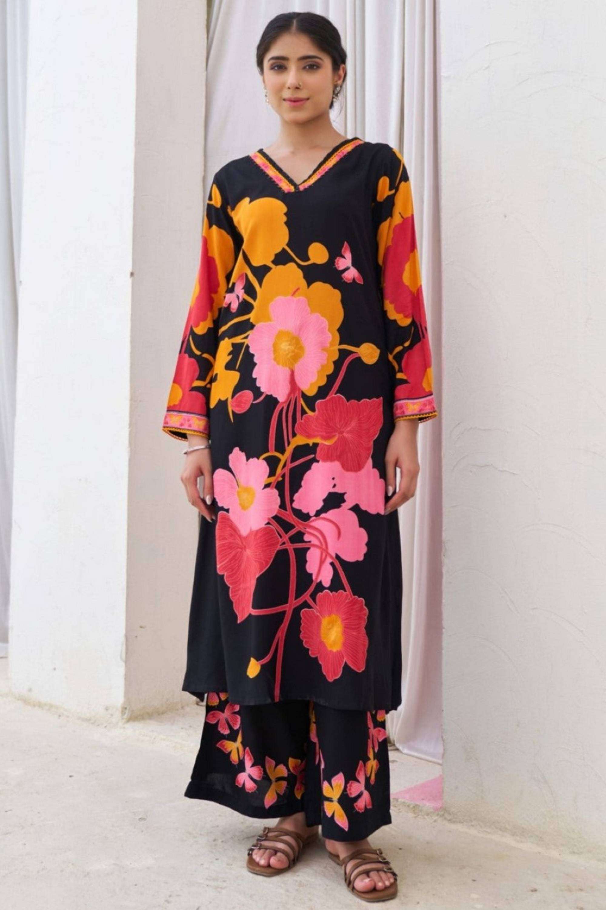 Embroidered-Cotton-Women-s-Ethnic-Kurta-Set