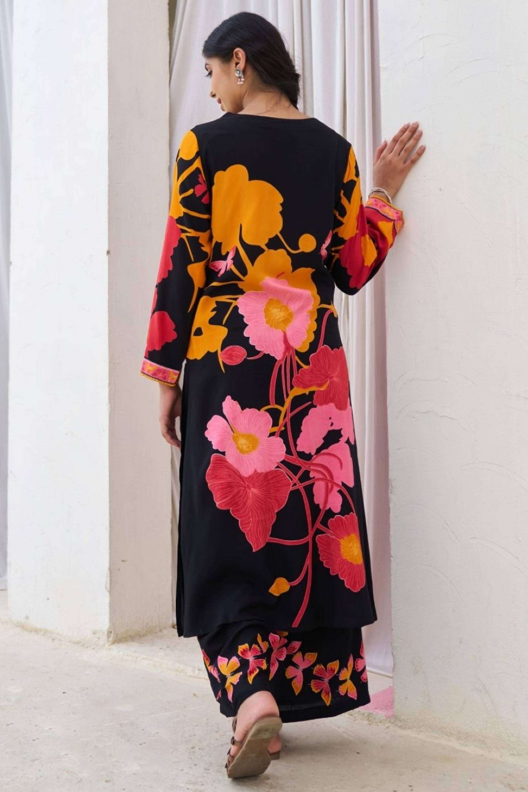 Embroidered-Cotton-Women-s-Ethnic-Kurta-Set