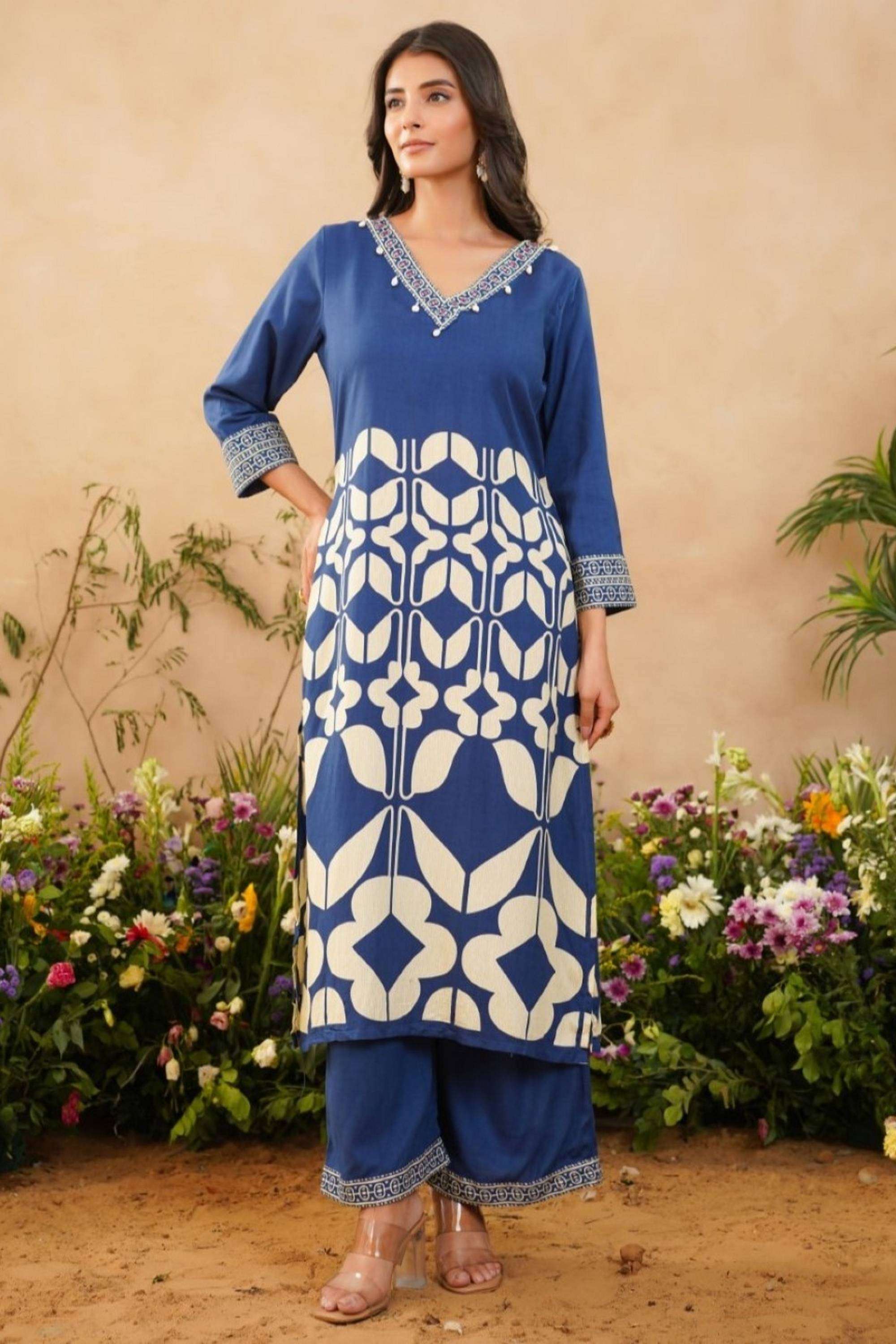 Embroidered-Cotton-Blend-Women-s-Ethnic-Kurta-Set