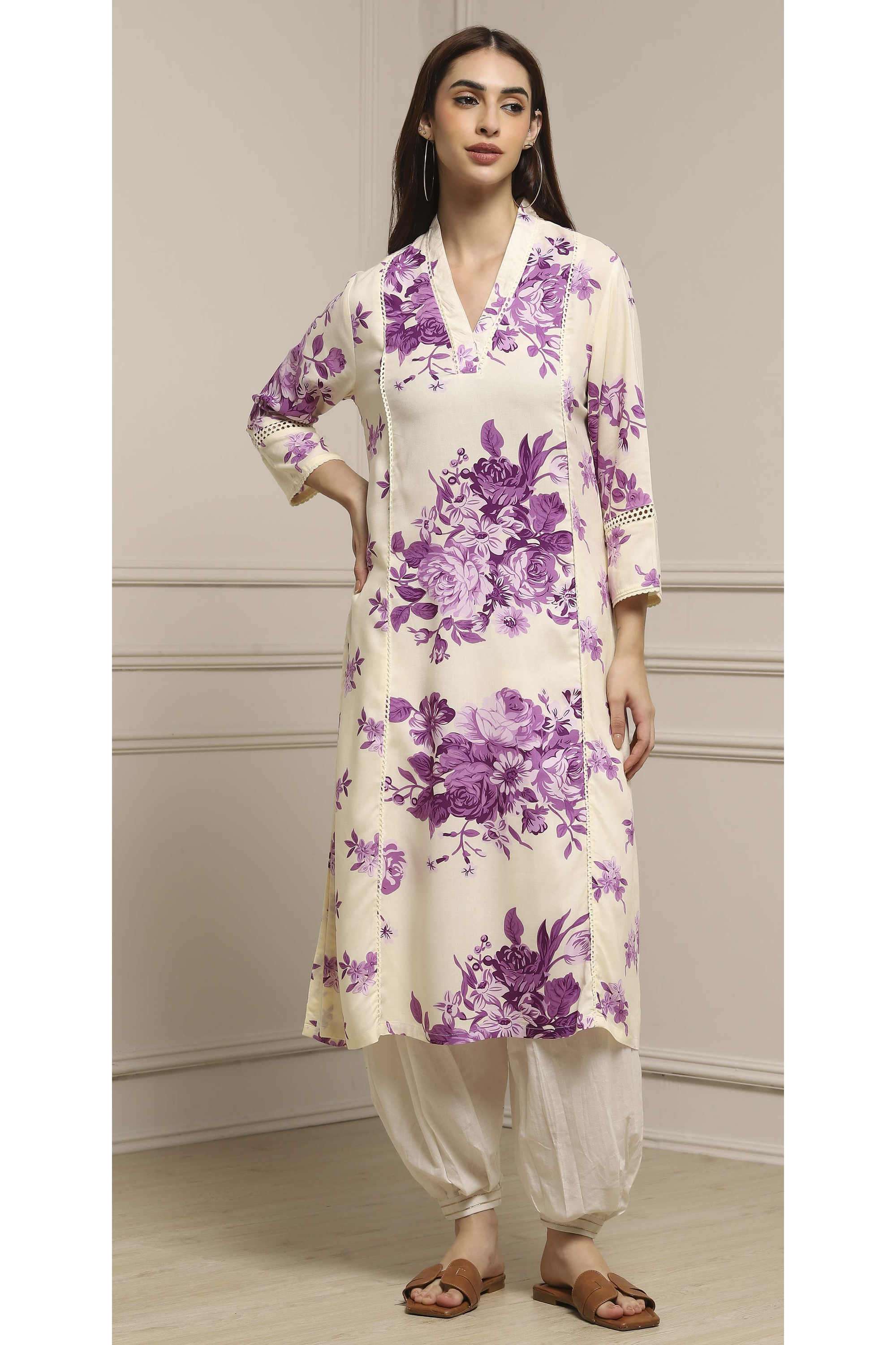 Floral-Rayon-V-Neck-Women-Fusion-Wear-Kurta