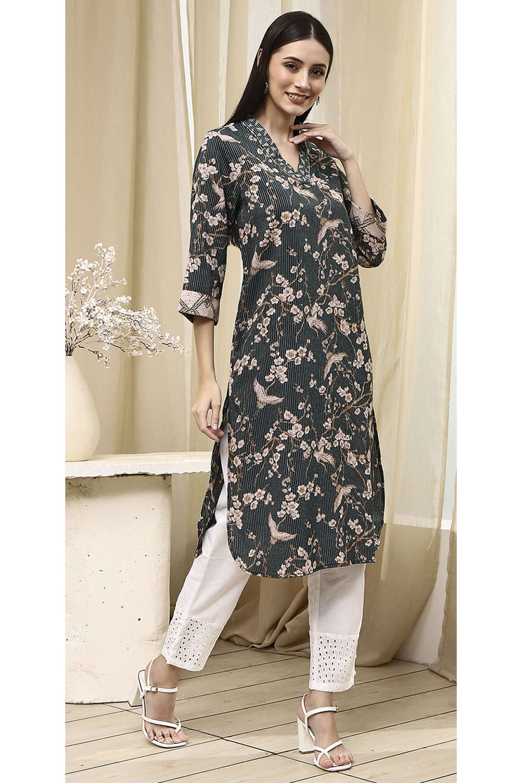Printed-Cotton-V-Neck-Women-Festive-Wear-Kurta