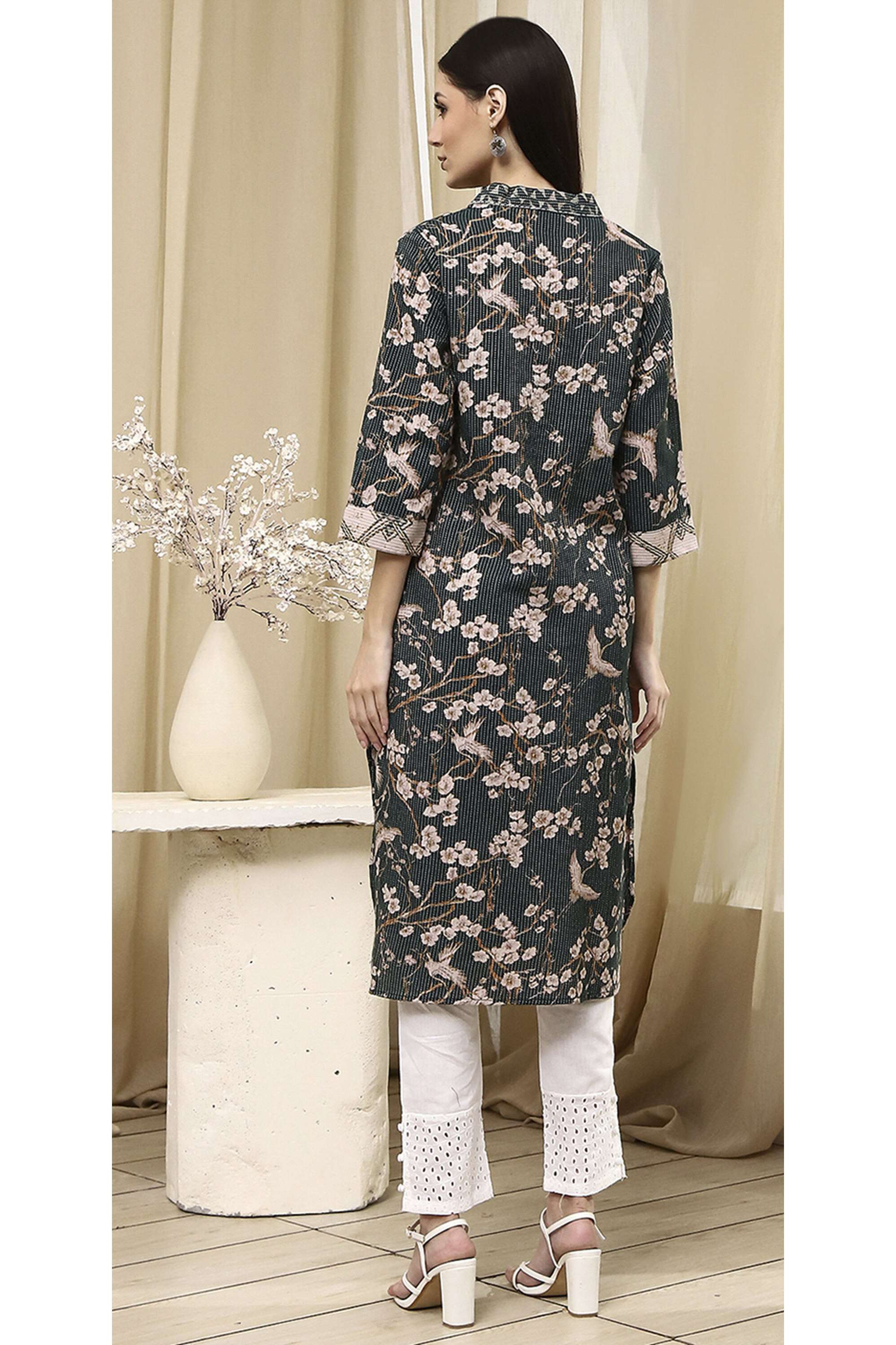 Printed-Cotton-V-Neck-Women-Festive-Wear-Kurta
