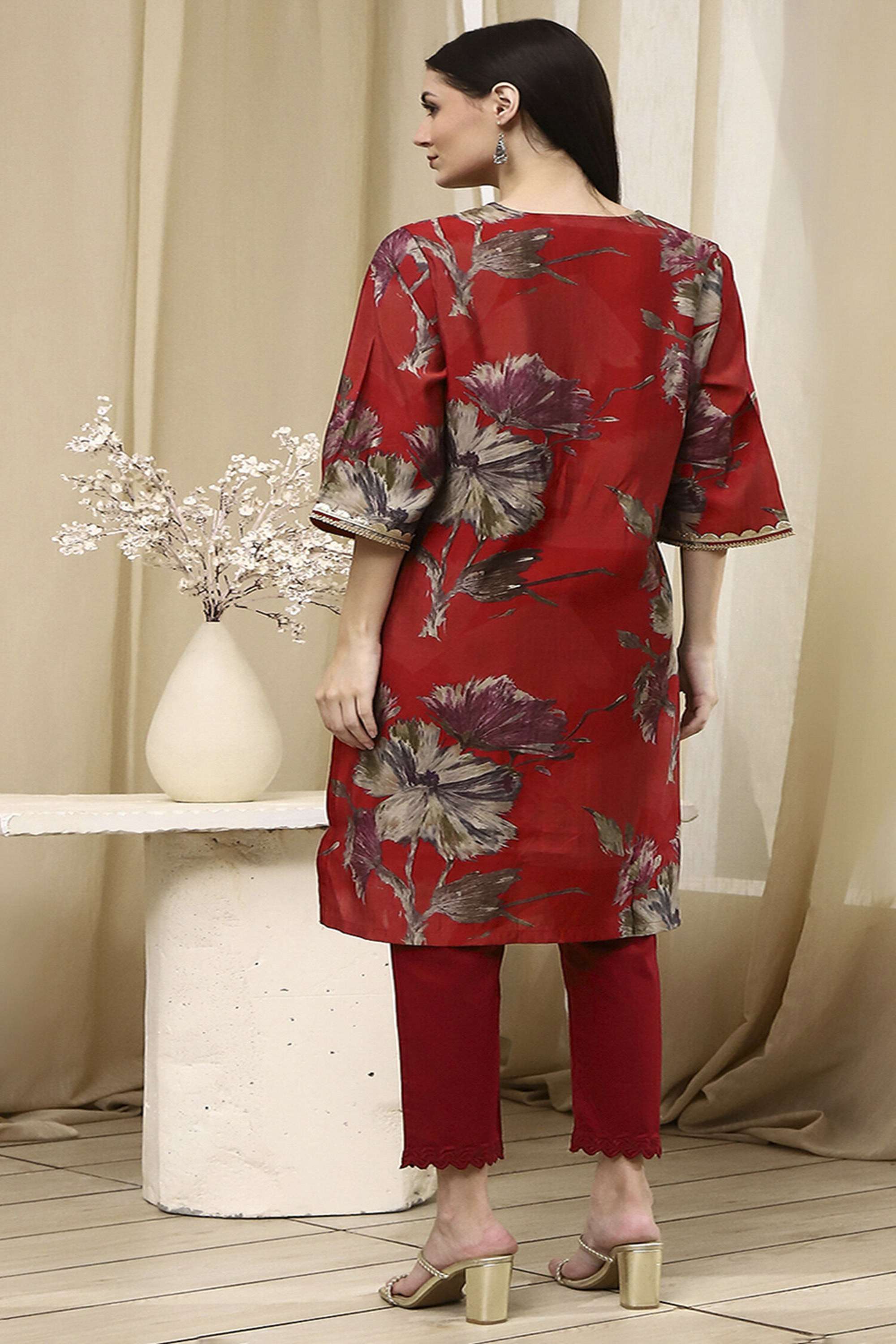 Printed-Viscose-V-Neck-Women-s-Festive-Wear-Kurta