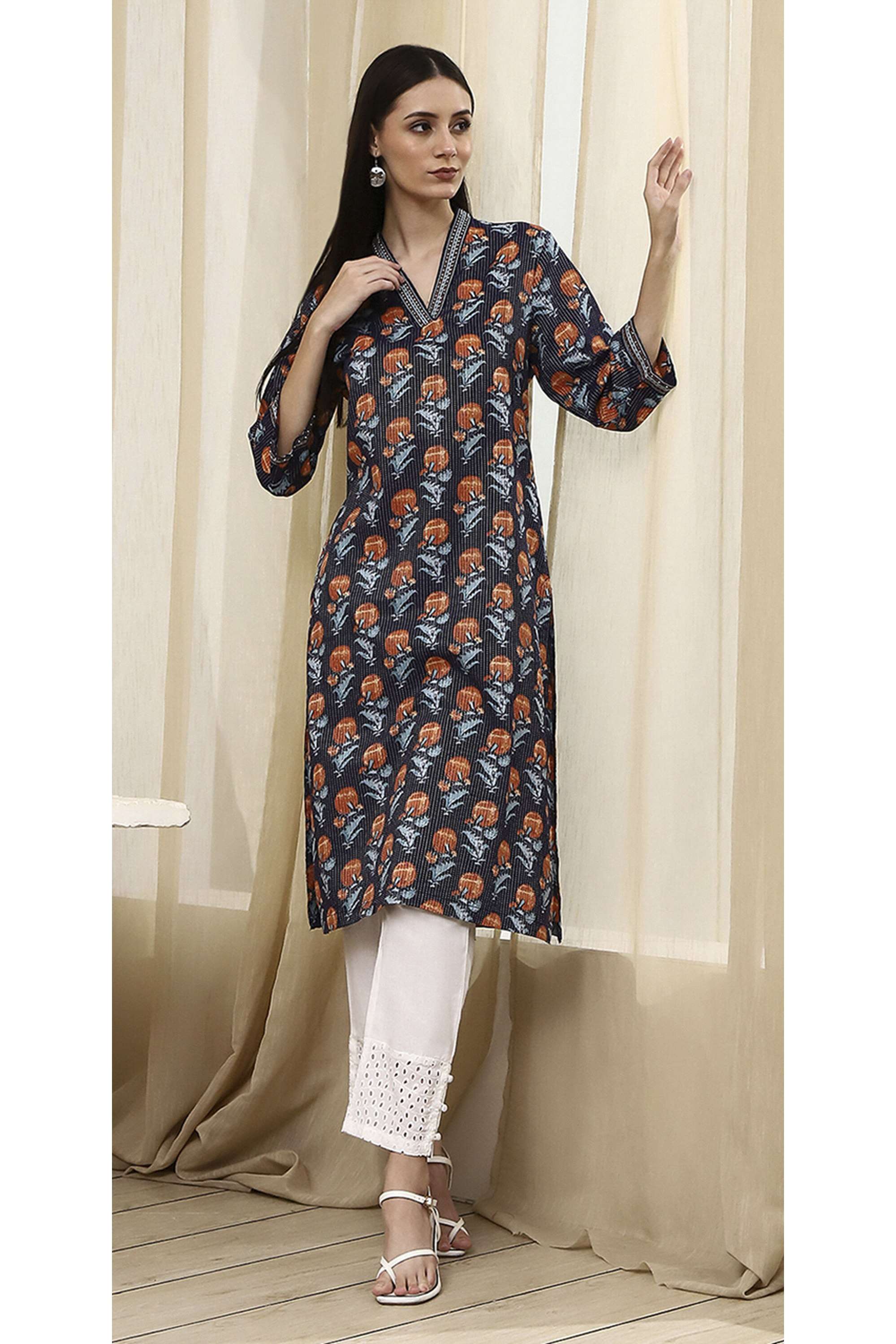 Printed-Cotton-V-Neck-Women-Festive-Wear-Kurta