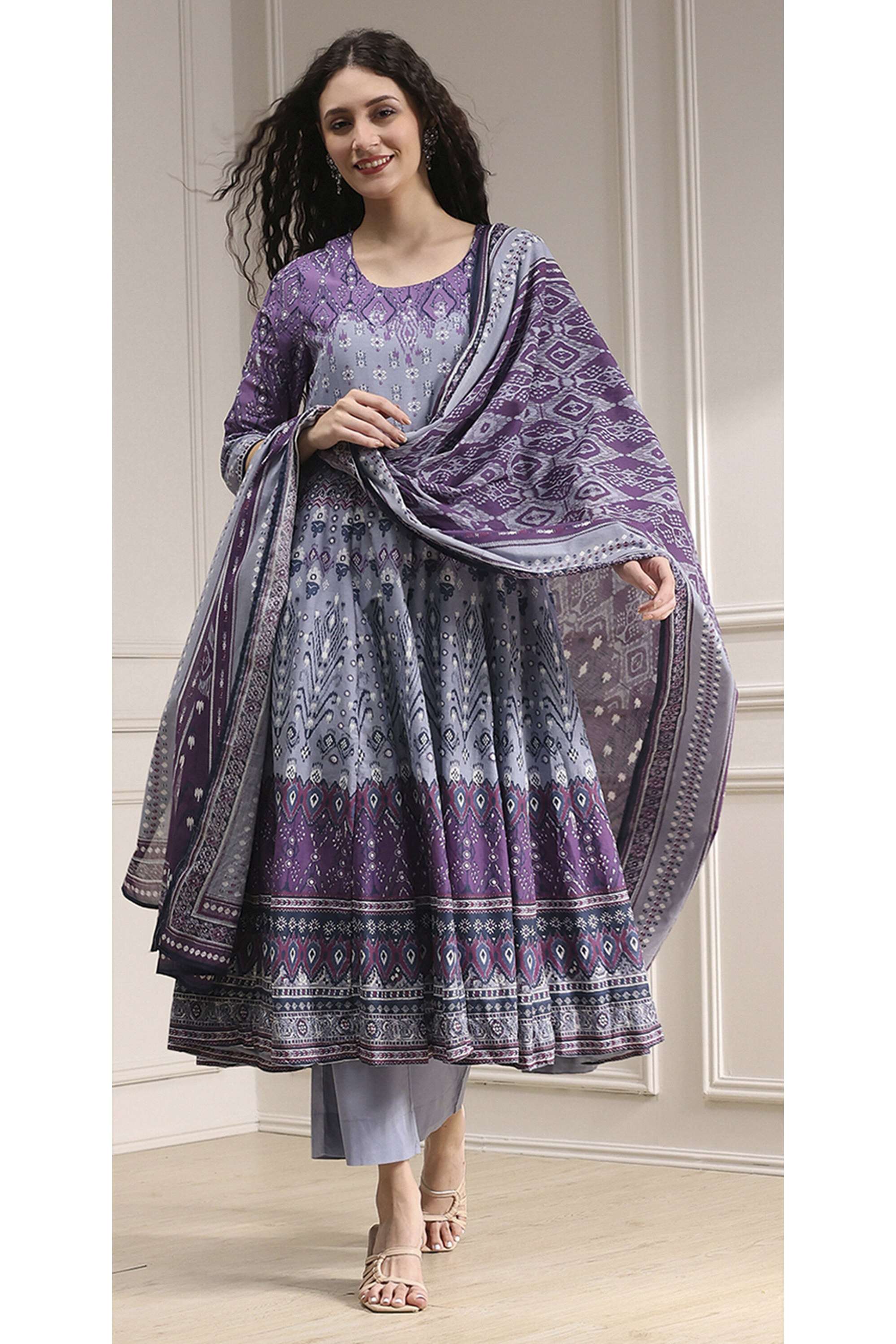 Printed-Cotton-Round-Neck-Women-s-Festive-Wear-Kurta-Set