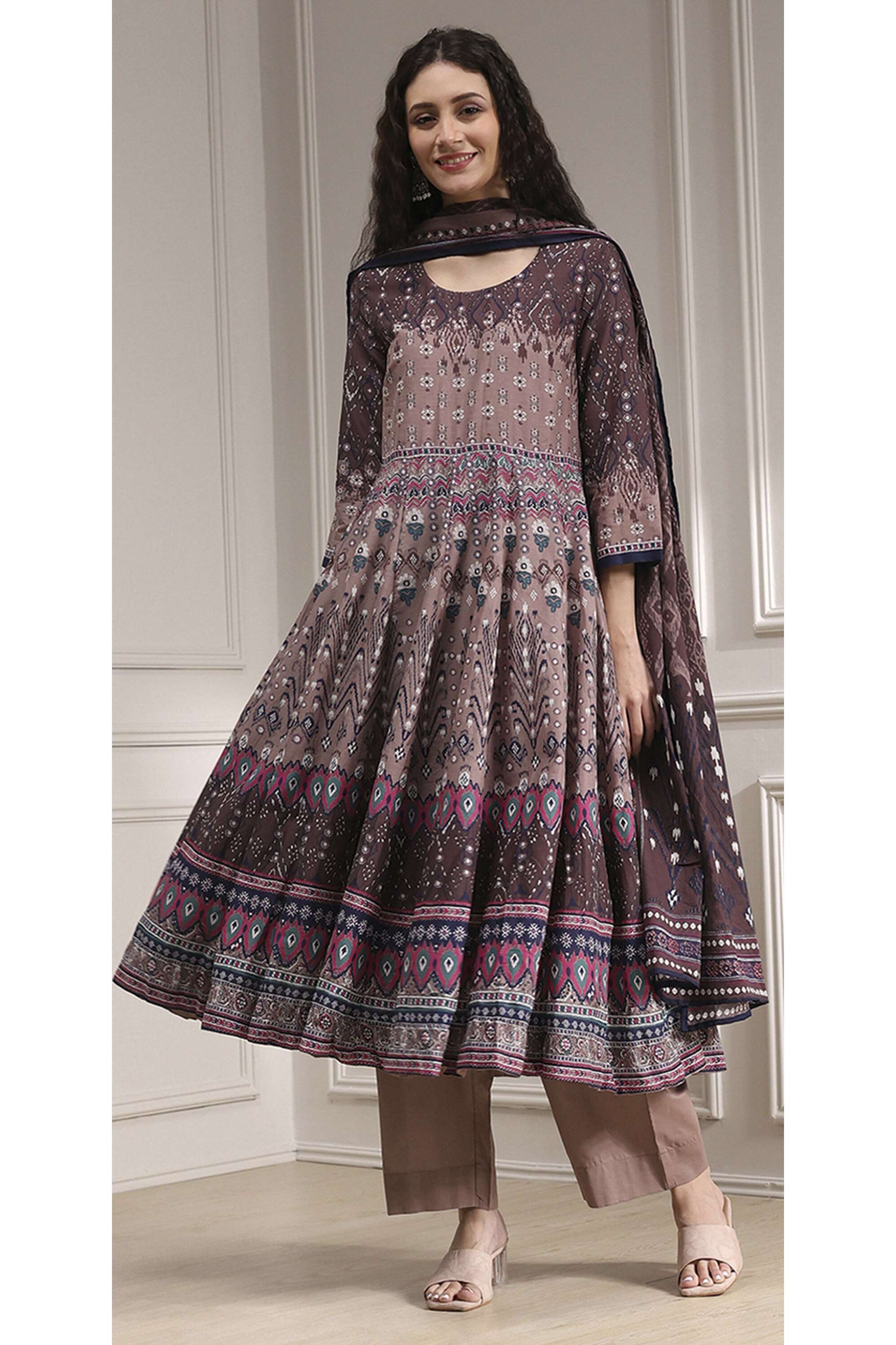 Printed-Cotton-Round-Neck-Women-s-Festive-Wear-Kurta-Set