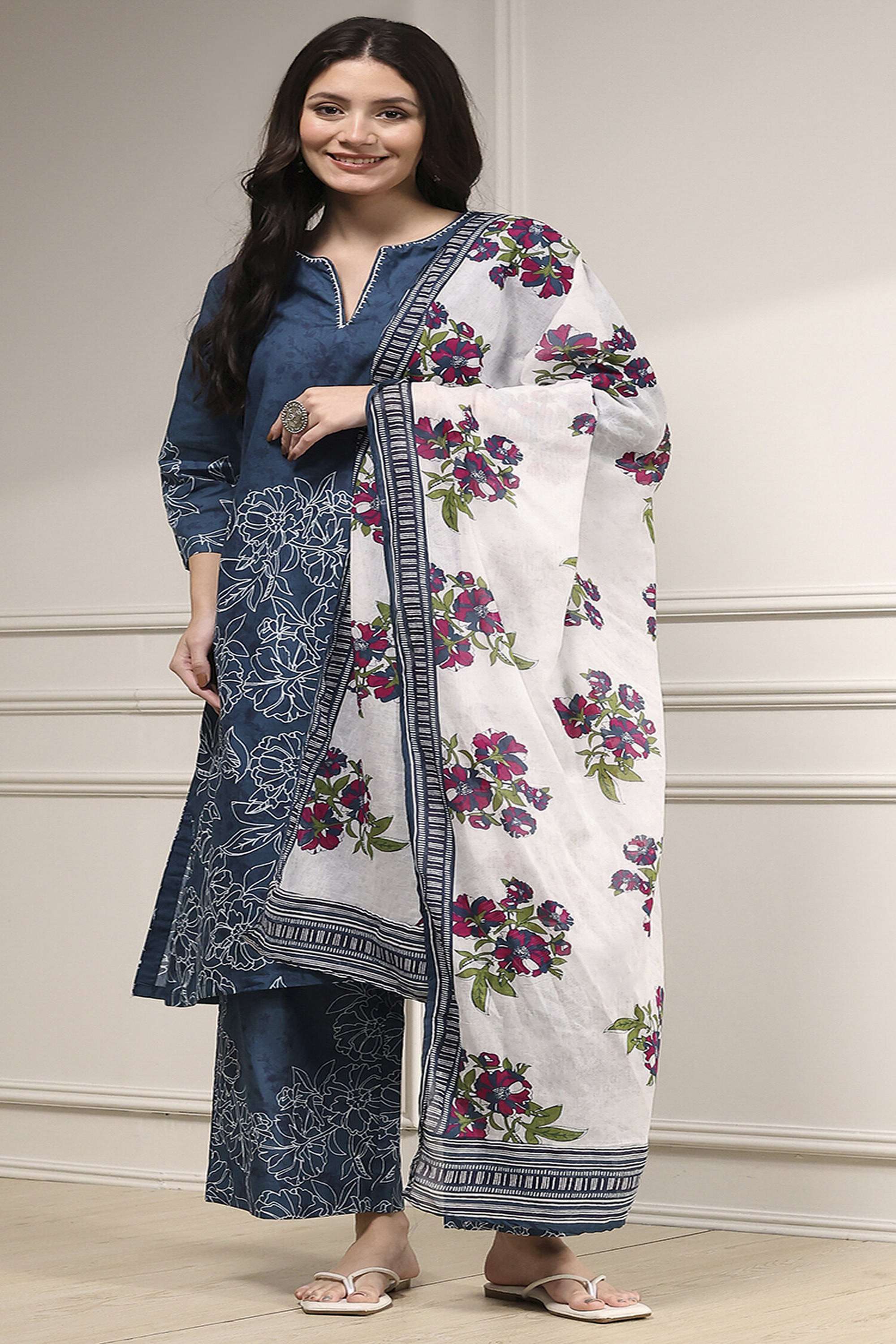 Printed-Cotton-Round-Neck-Women-s-Festive-Wear-Kurta-Set