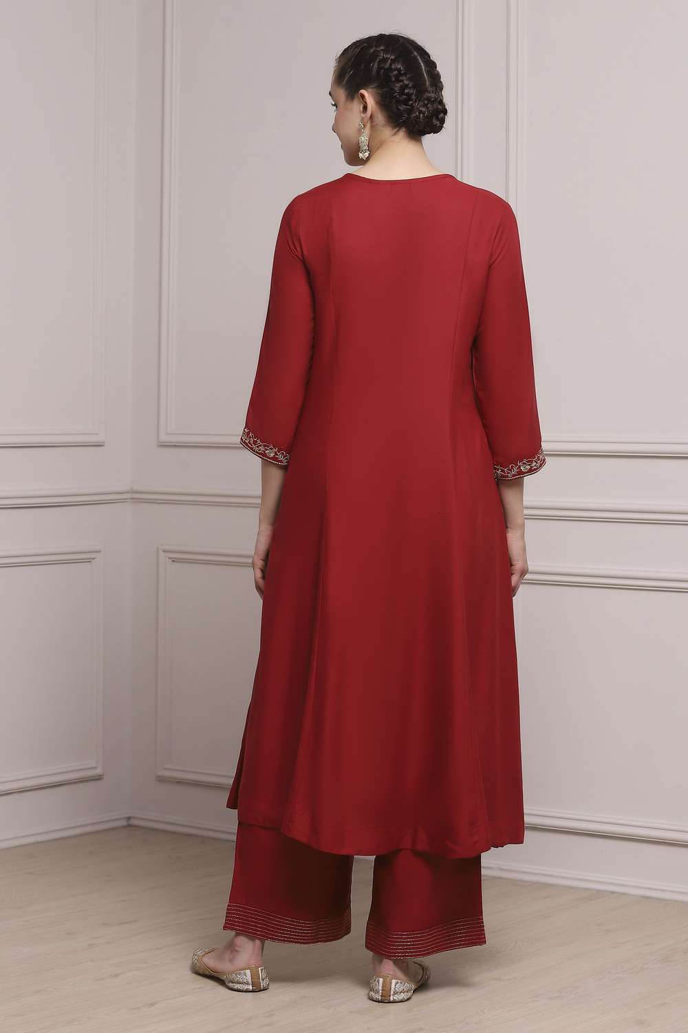 Embroidered-Rayon-V-Neck-Women-Festive-Wear-Kurta-with-Pant-and-Dupatta