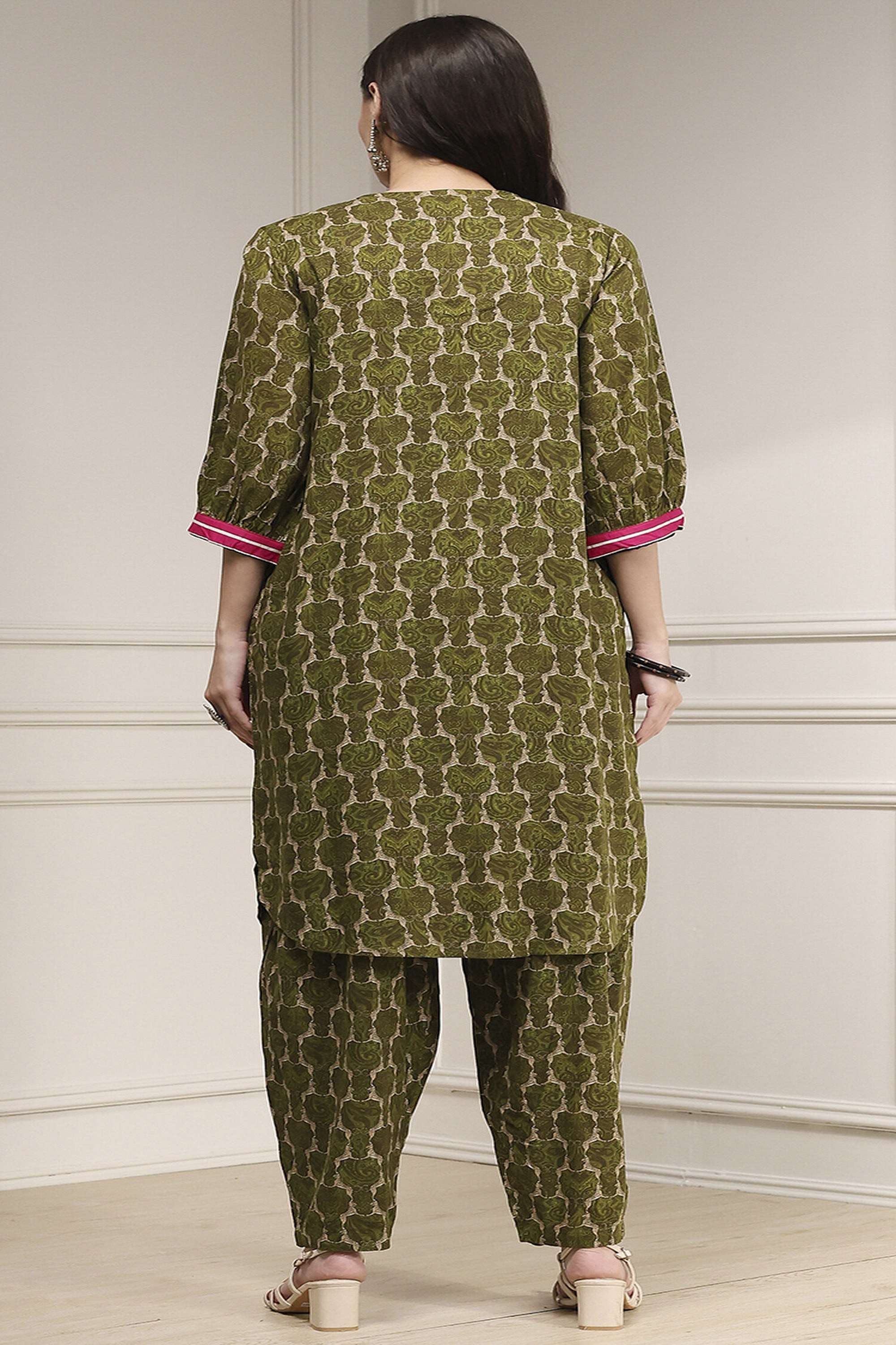 Printed-Viscose-Round-Neck-Women-s-Festive-Wear-Kurta