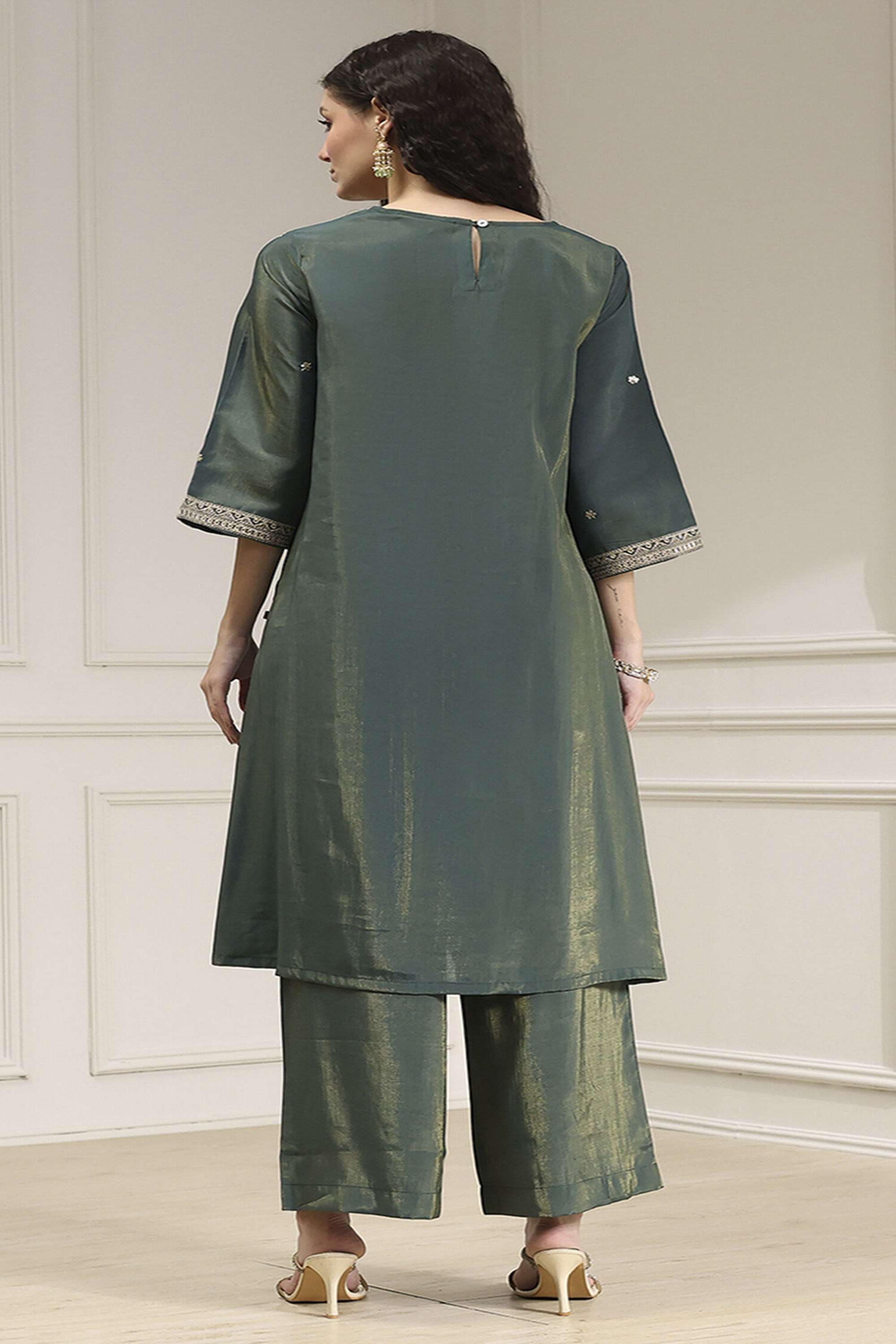 Solid-Viscose-Round-Neck-Women-s-Festive-Wear-Kurta-Set
