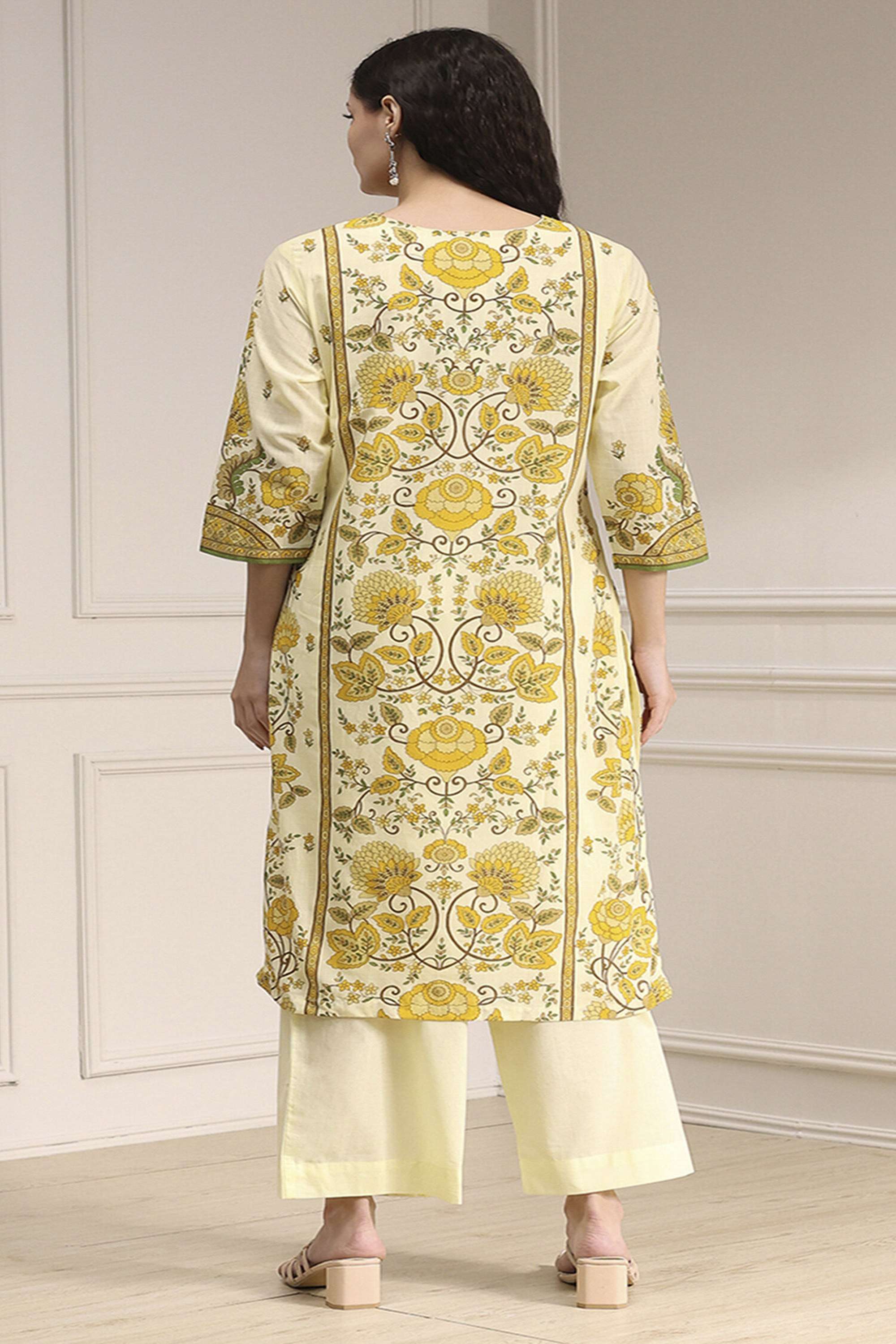 Printed-Cotton-V-Neck-Women-s-Festive-Wear-Kurta-Set