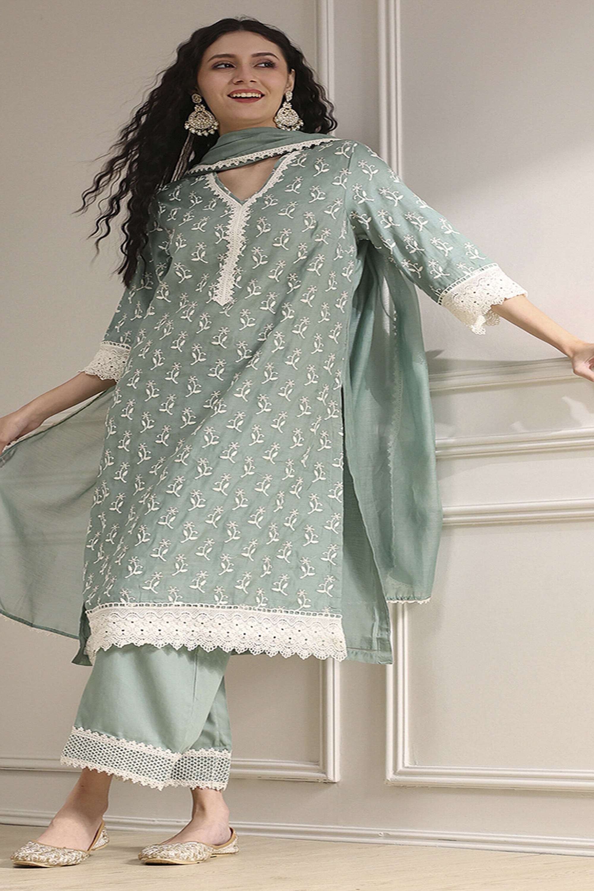 Tie-&-Dye-Silk-V-Neck-Women-s-Festive-Wear-Kurta-Set