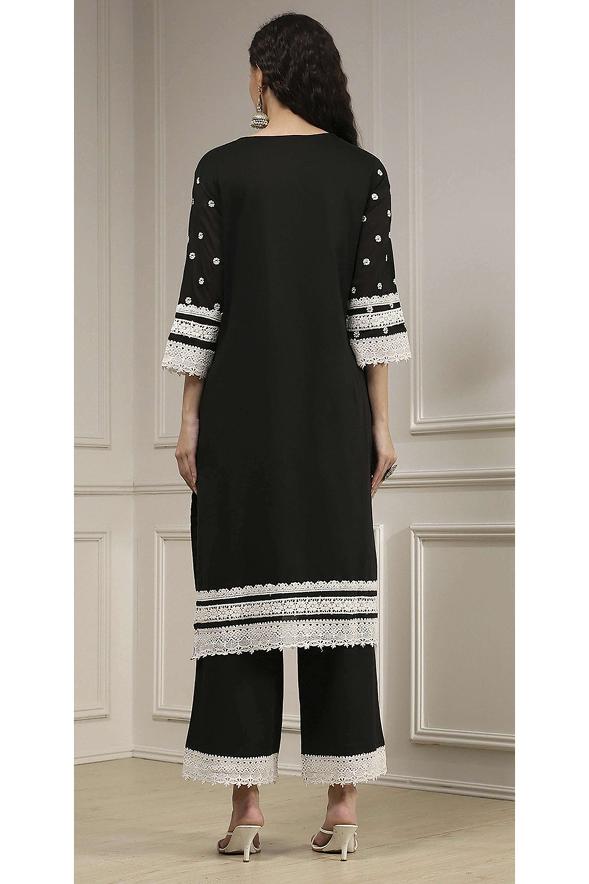 Solid-Silk-Straight-Fit-Women-s-Kurta-Set