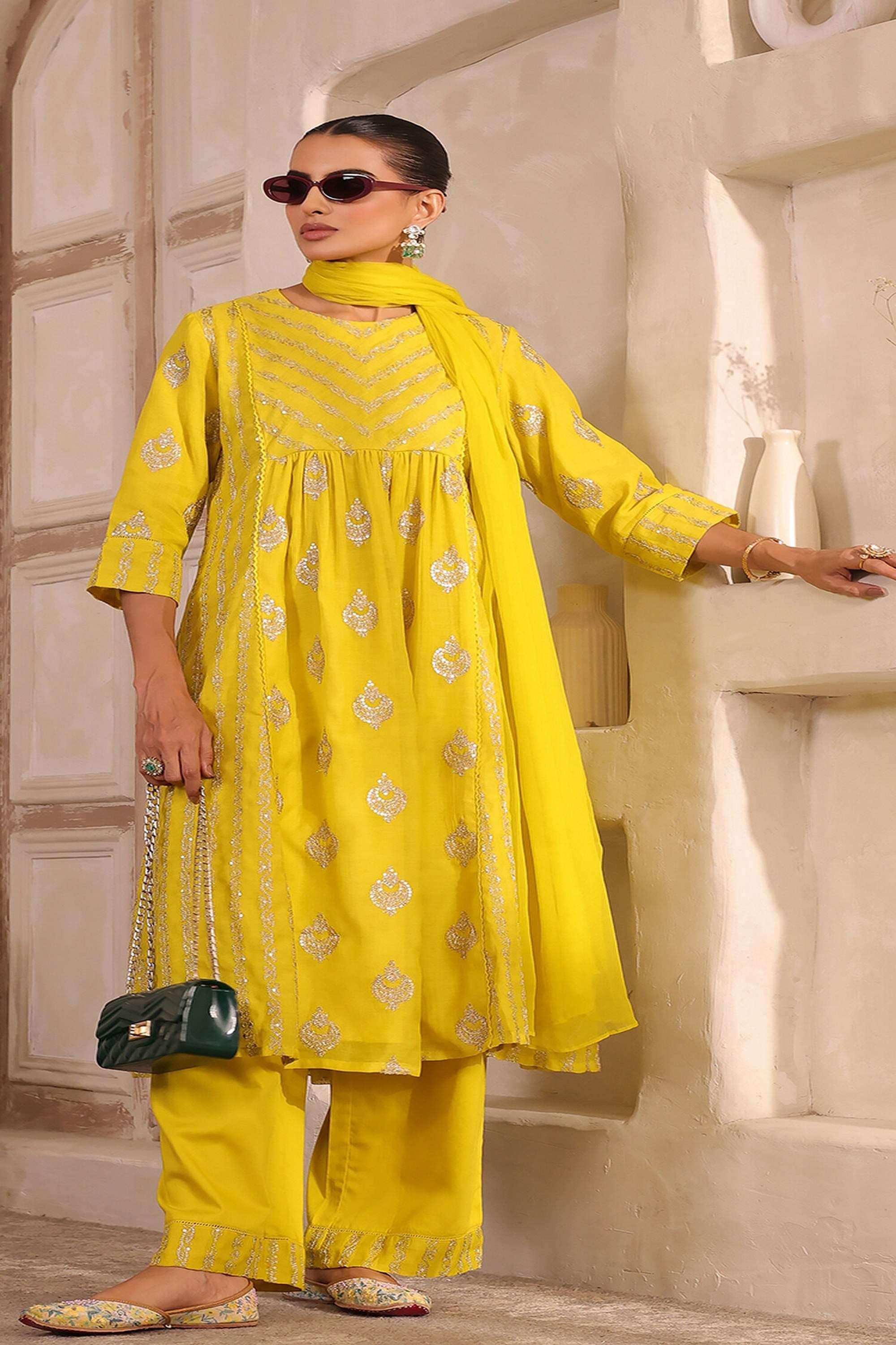 Tie-&-Dye-Regular-Fit-Silk-Women-s-Festive-Wear-Palazzos