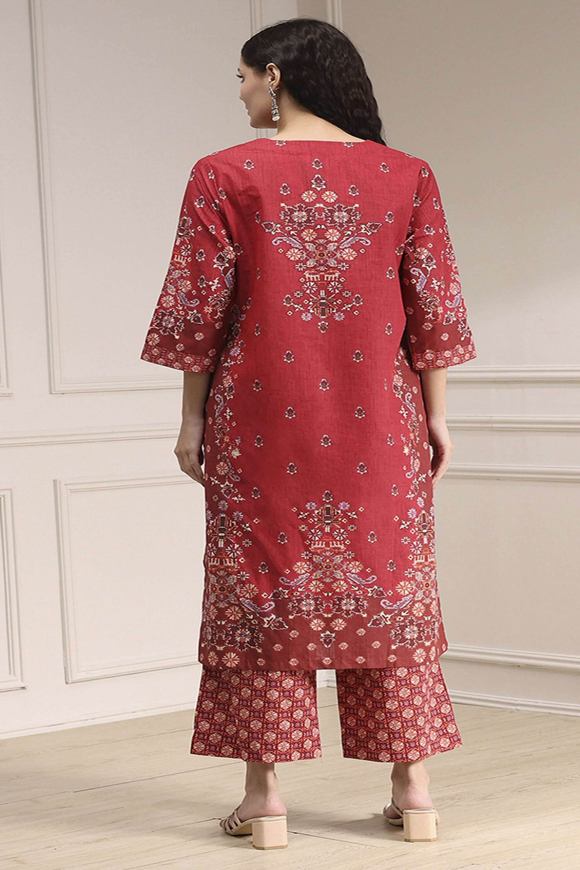 Printed-Cotton-V-Neck-Women-s-Festive-Wear-Kurta-Set